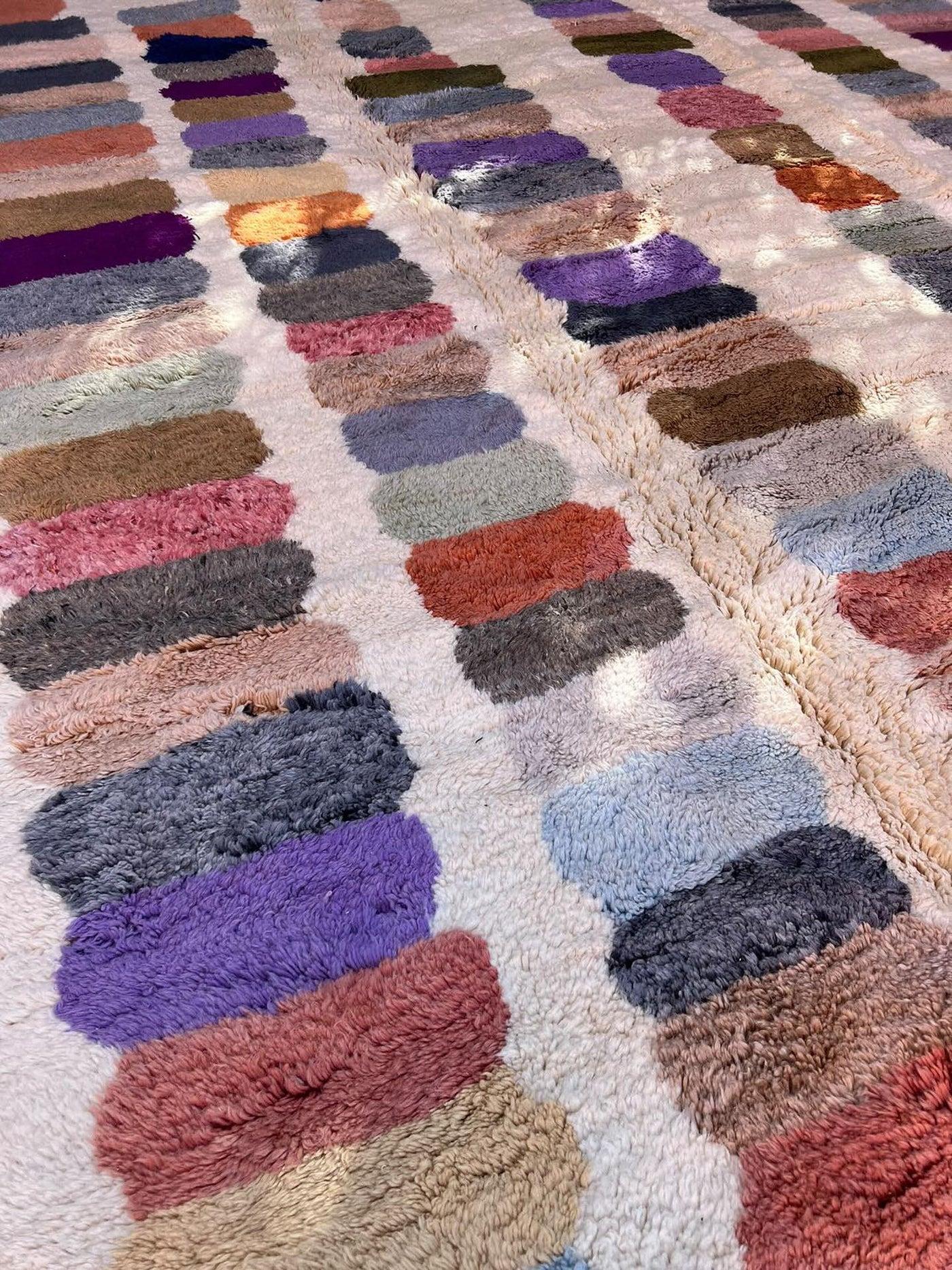 Large Neutral Modern Moroccan Wool Beni M'Rirt Handwoven Rug in Abstract Stripes For Sale 5