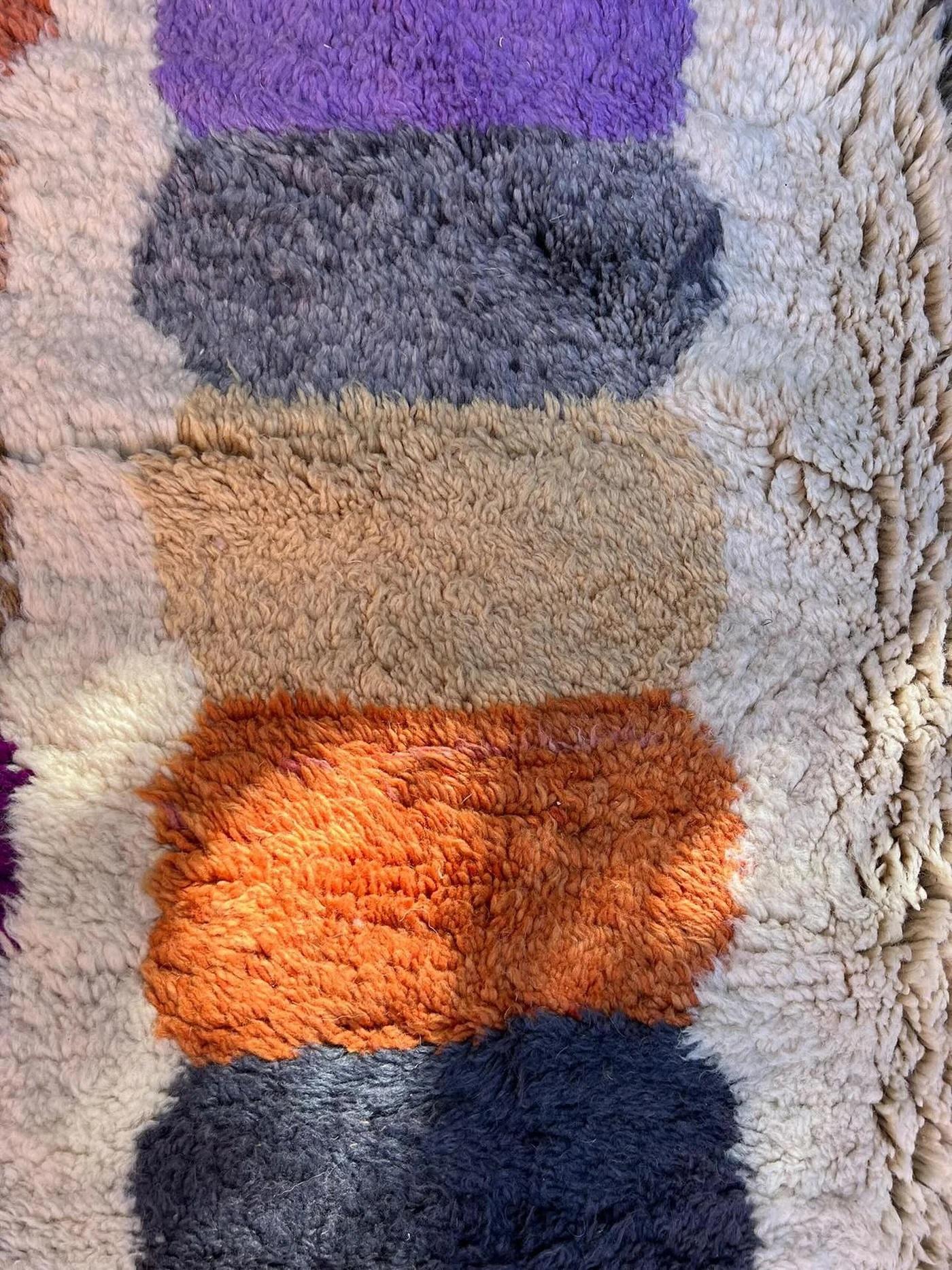 Large Neutral Modern Moroccan Wool Beni M'Rirt Handwoven Rug in Abstract Stripes For Sale 6