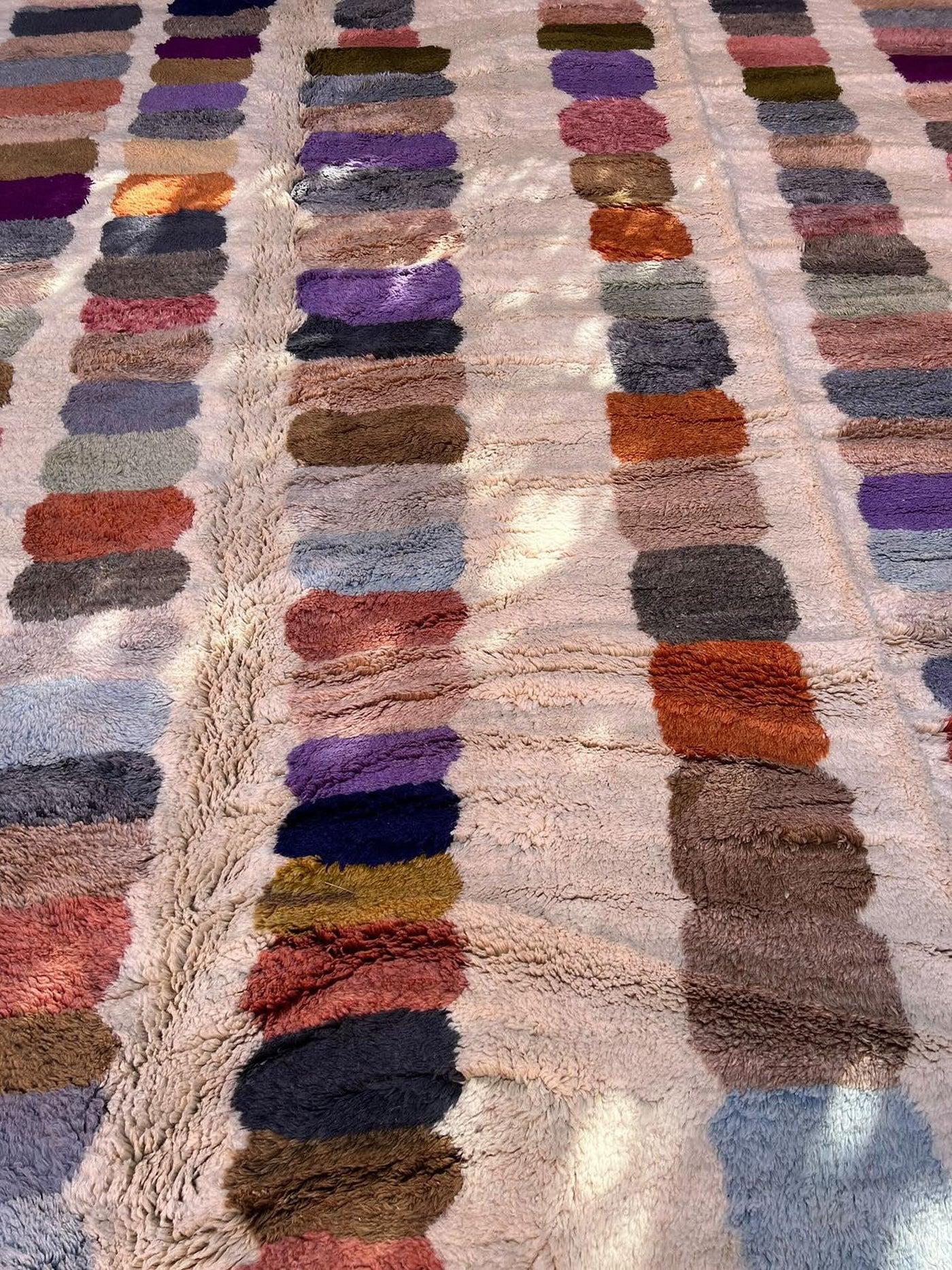 Woven Large Neutral Modern Moroccan Wool Beni M'Rirt Handwoven Rug in Abstract Stripes For Sale