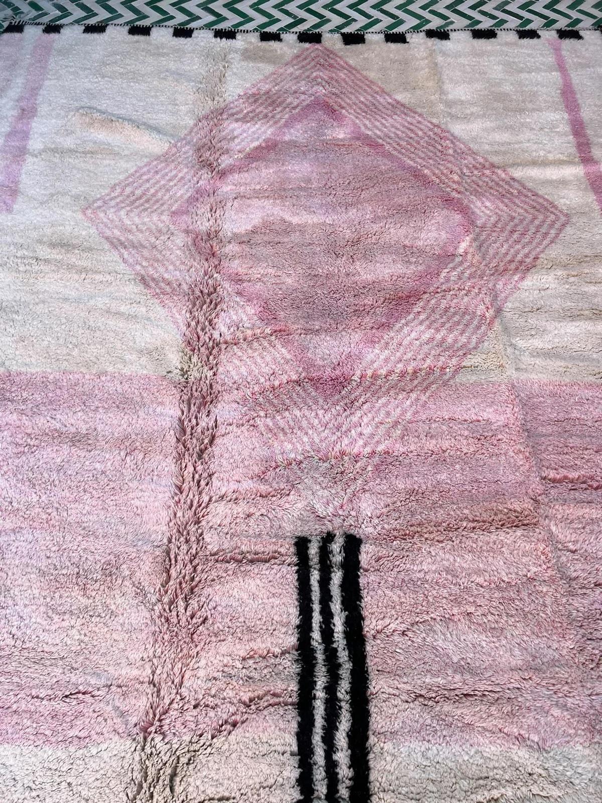 Large Neutral Modern Moroccan Wool Beni M'Rirt Rug with Abstract Pink Design In New Condition For Sale In Los Angeles, CA