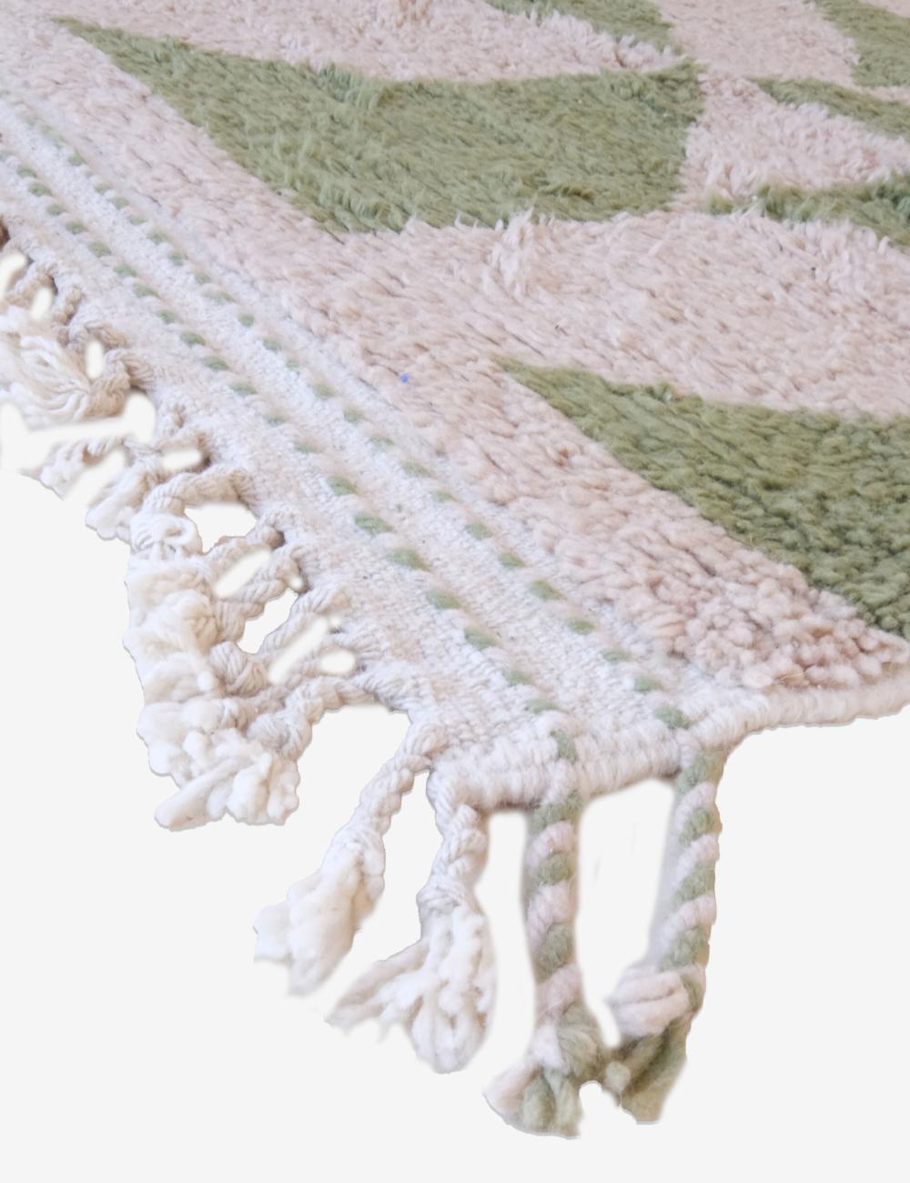 Lana Grande tappeto marocchino moderno e neutro in lana Boujaad, tessuto a mano, con forme astratte in vendita