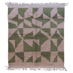 Grande tappeto marocchino moderno e neutro in lana Boujaad, tessuto a mano, con forme astratte