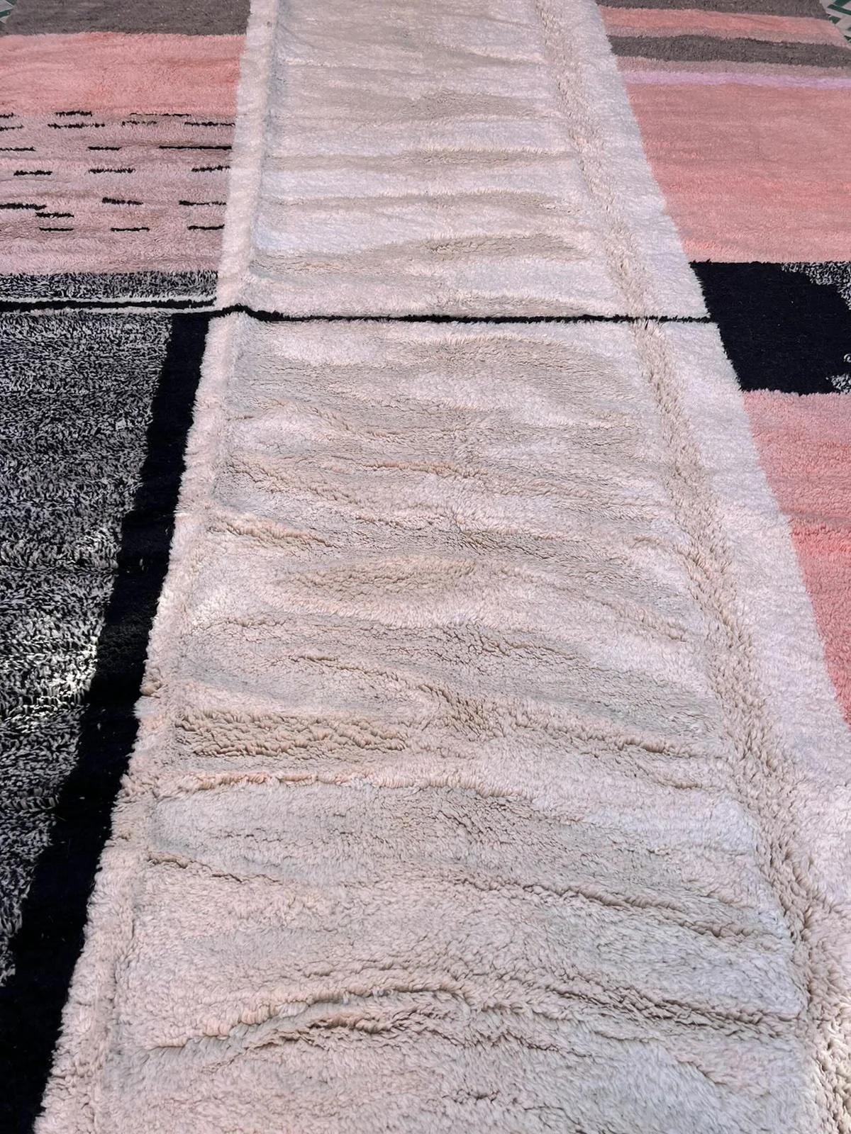 Large Neutral Pastel Abstract Modern Moroccan Beni M'Rirt Handwoven Wool Rug For Sale 5