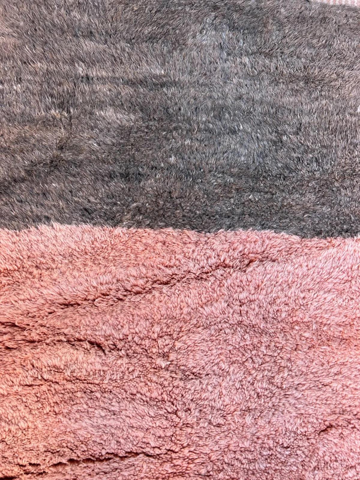 Large Neutral Pastel Abstract Modern Moroccan Beni M'Rirt Handwoven Wool Rug In New Condition For Sale In Los Angeles, CA