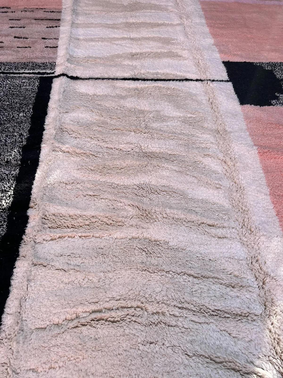 Large Neutral Pastel Abstract Modern Moroccan Beni M'Rirt Handwoven Wool Rug For Sale 3