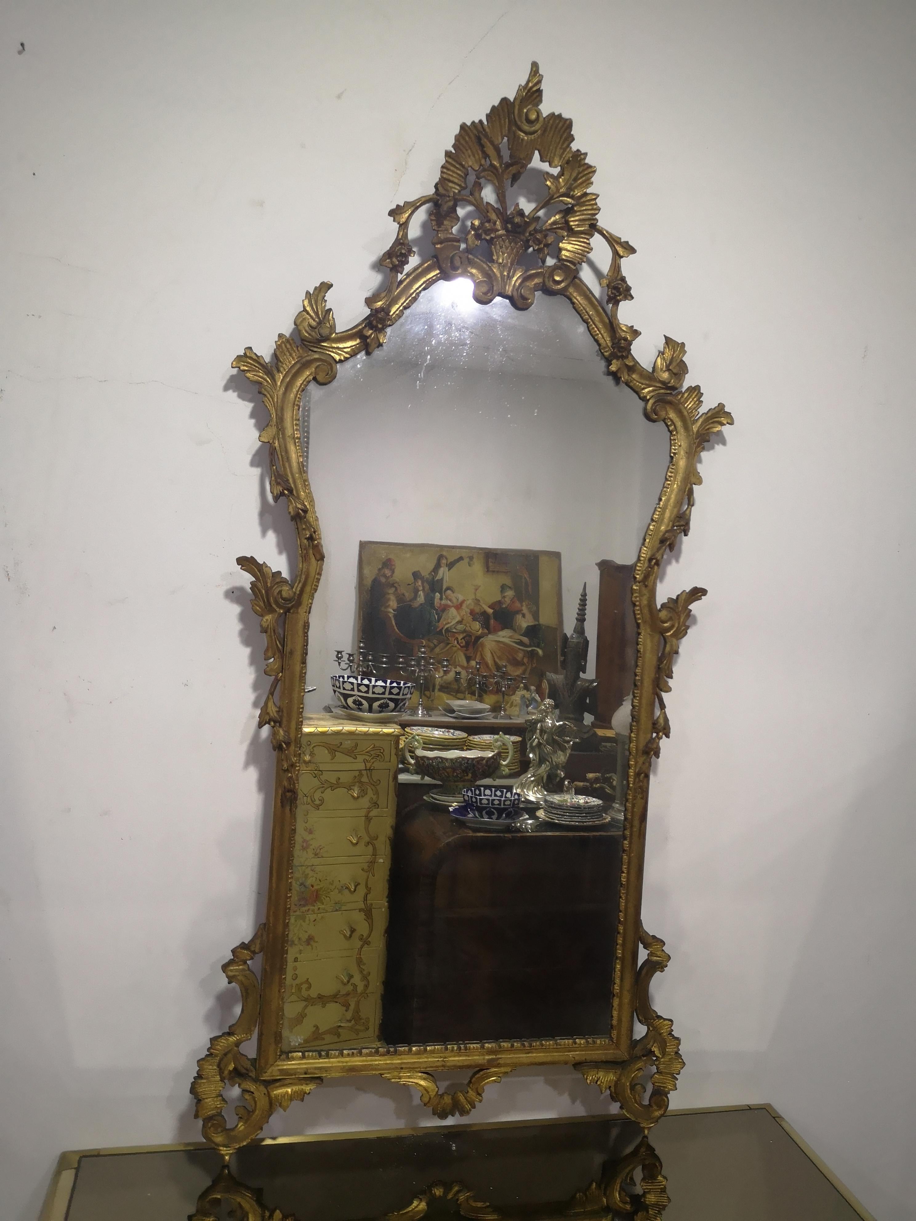 Italian Large Nouveau mirror from the early 1900s in vendita