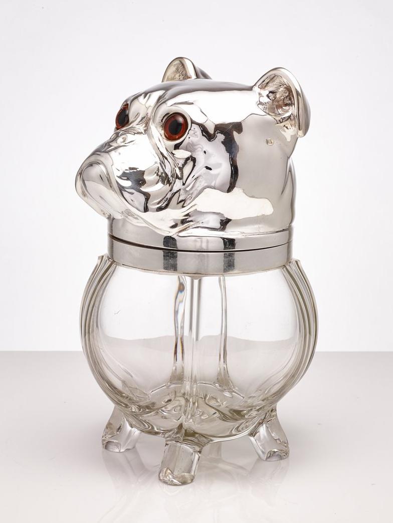 Large Novelty Ice Bucket in the Form of a Dog, French, circa 1920-1925 In Excellent Condition In London, GB