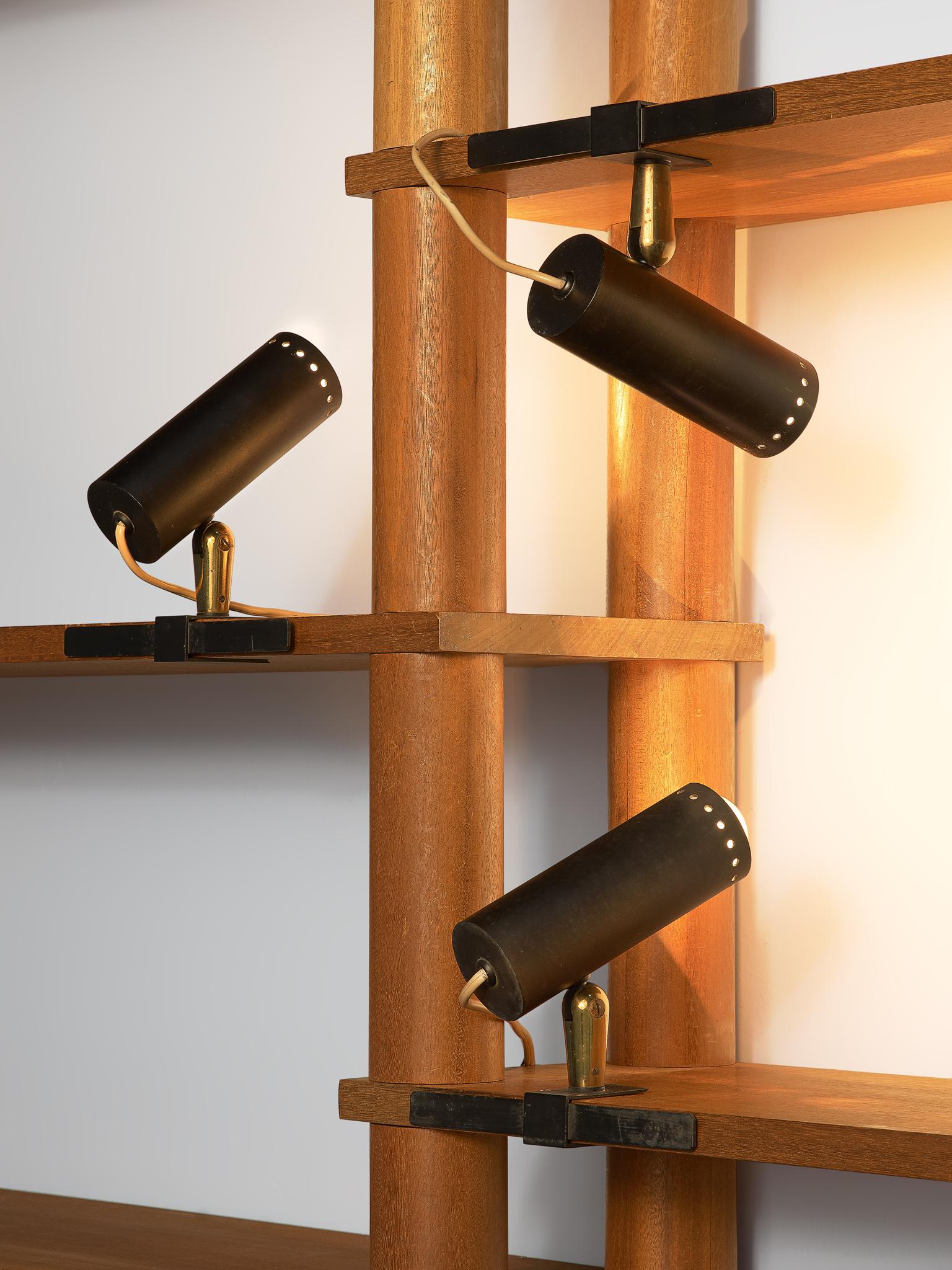 Large set of '181' wall lights by O-Luce

Giuseppe Ostuni for O-Luce, large set of wall lamps, Italy, 1950s

This large set of wall lights is applicable to many different ways. Attach the lamp to a desk or a table and use it as a desk light, fix it