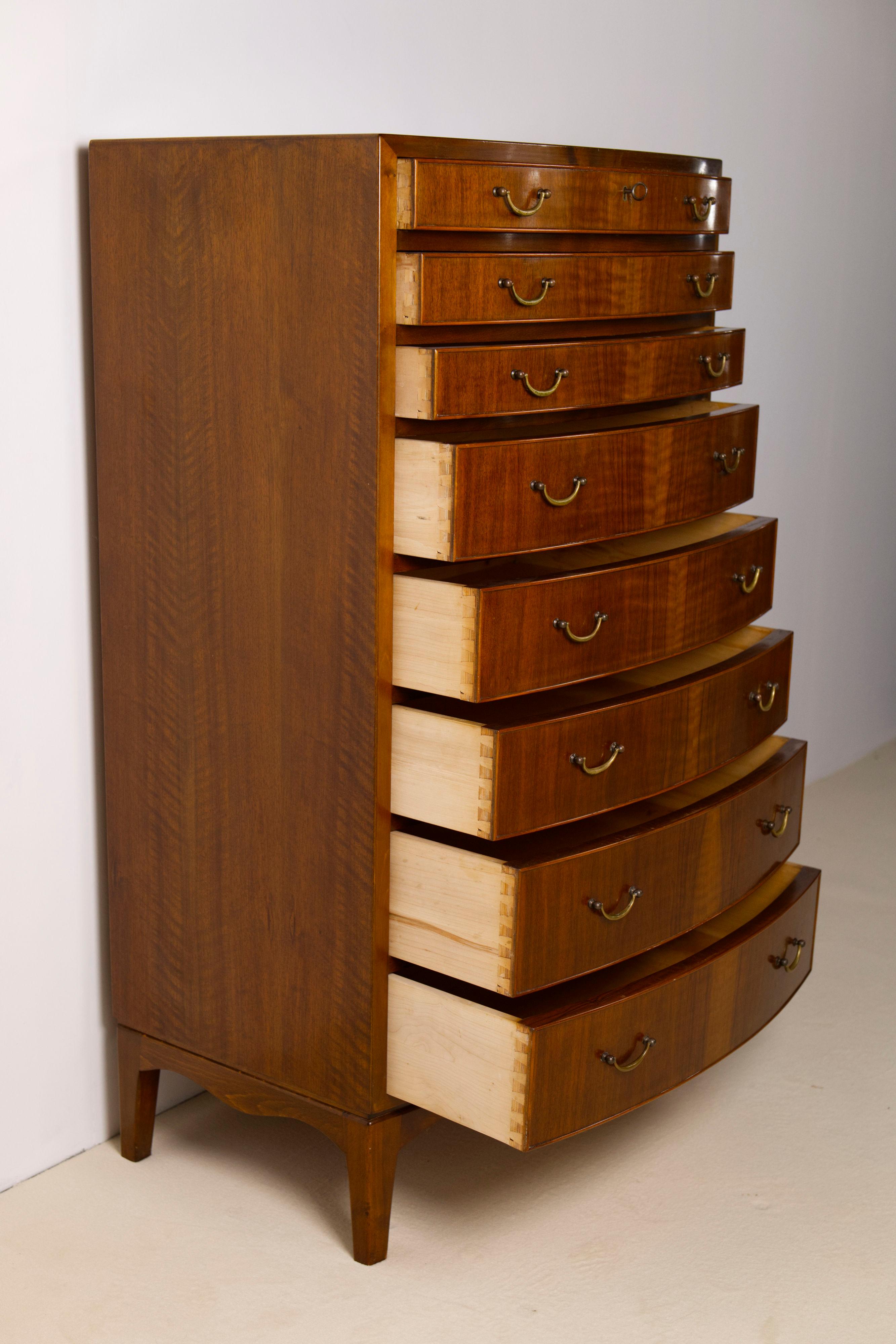 Grande commode en bois de noyer par Ole Wanscher, années 1940 en vente 4