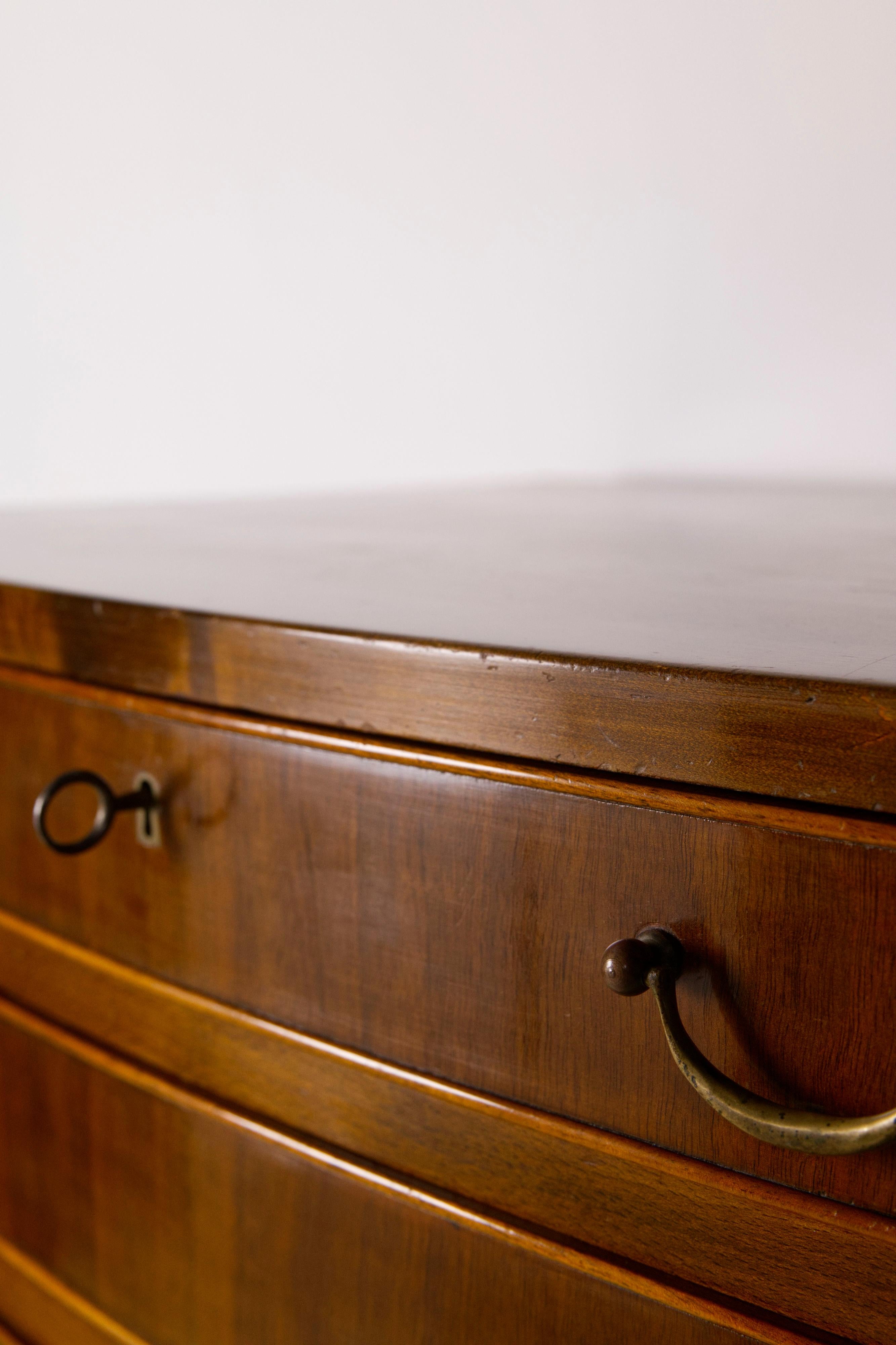 Grande commode en bois de noyer par Ole Wanscher, années 1940 en vente 11
