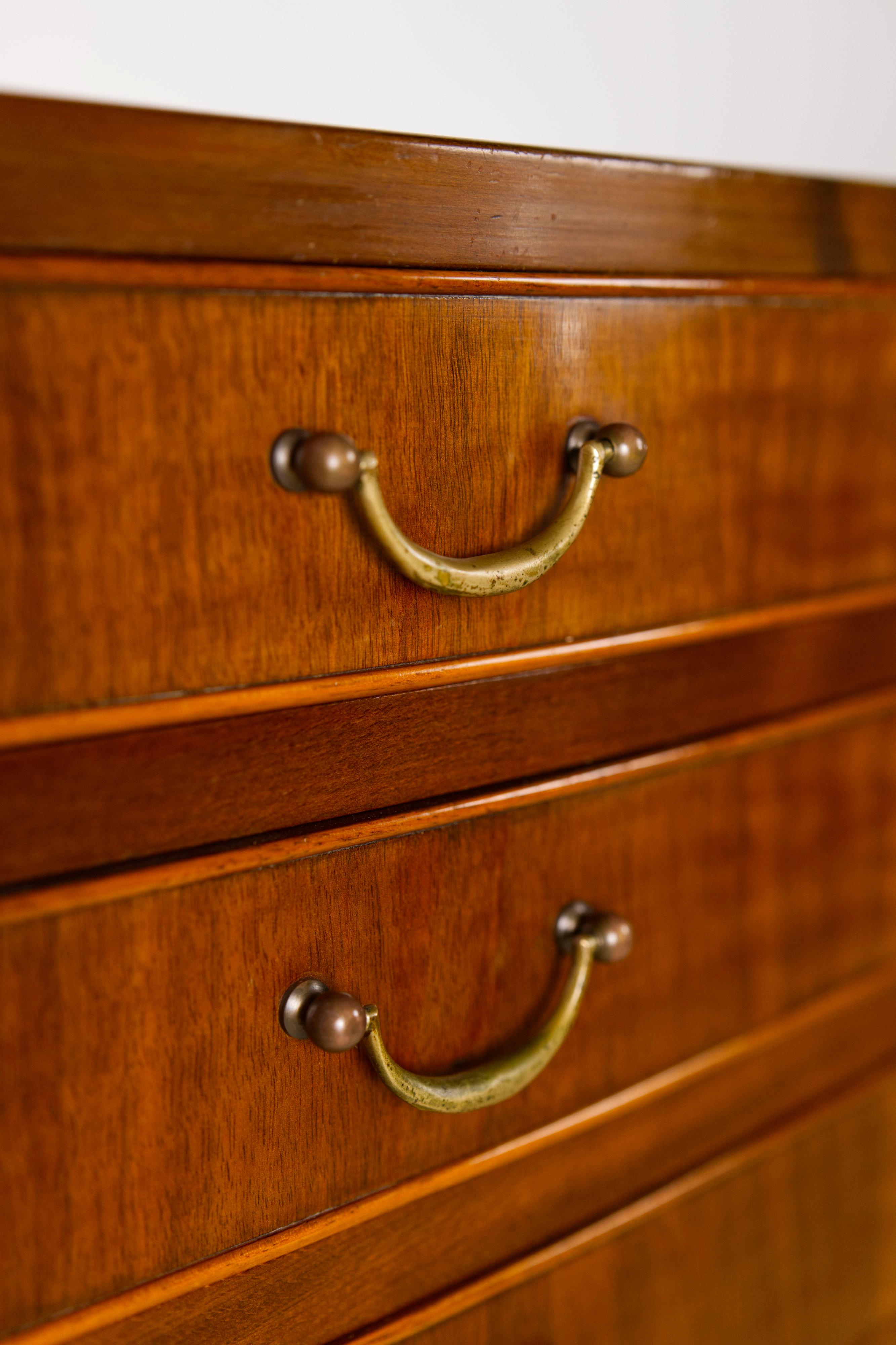 Grande commode en bois de noyer par Ole Wanscher, années 1940 en vente 1