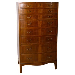 Grande commode en bois de noyer par Ole Wanscher, années 1940