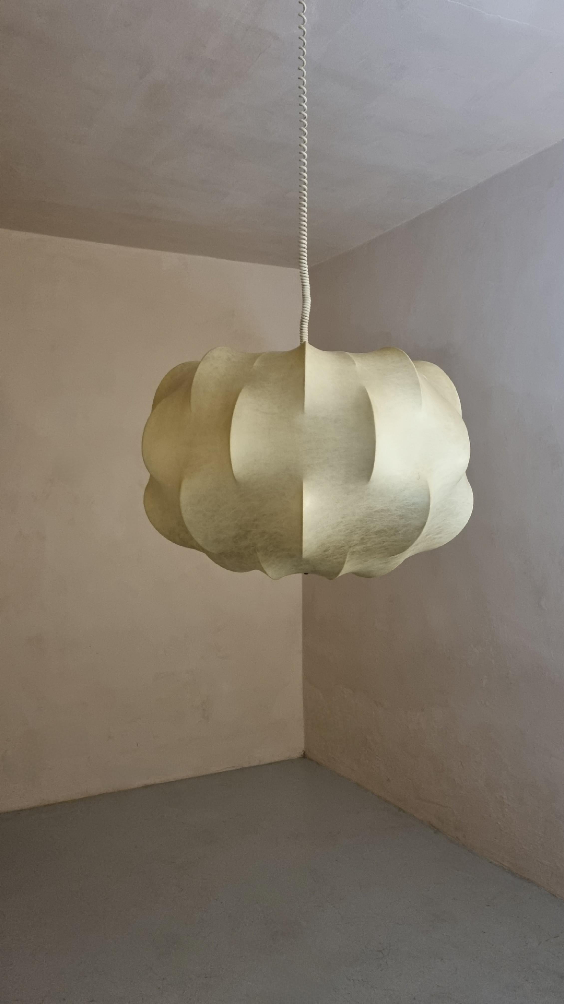 Large Nuvola ceiling lamp designed by Tobia Scarpa for Flos 1963 In Excellent Condition For Sale In Arezzo, Italy
