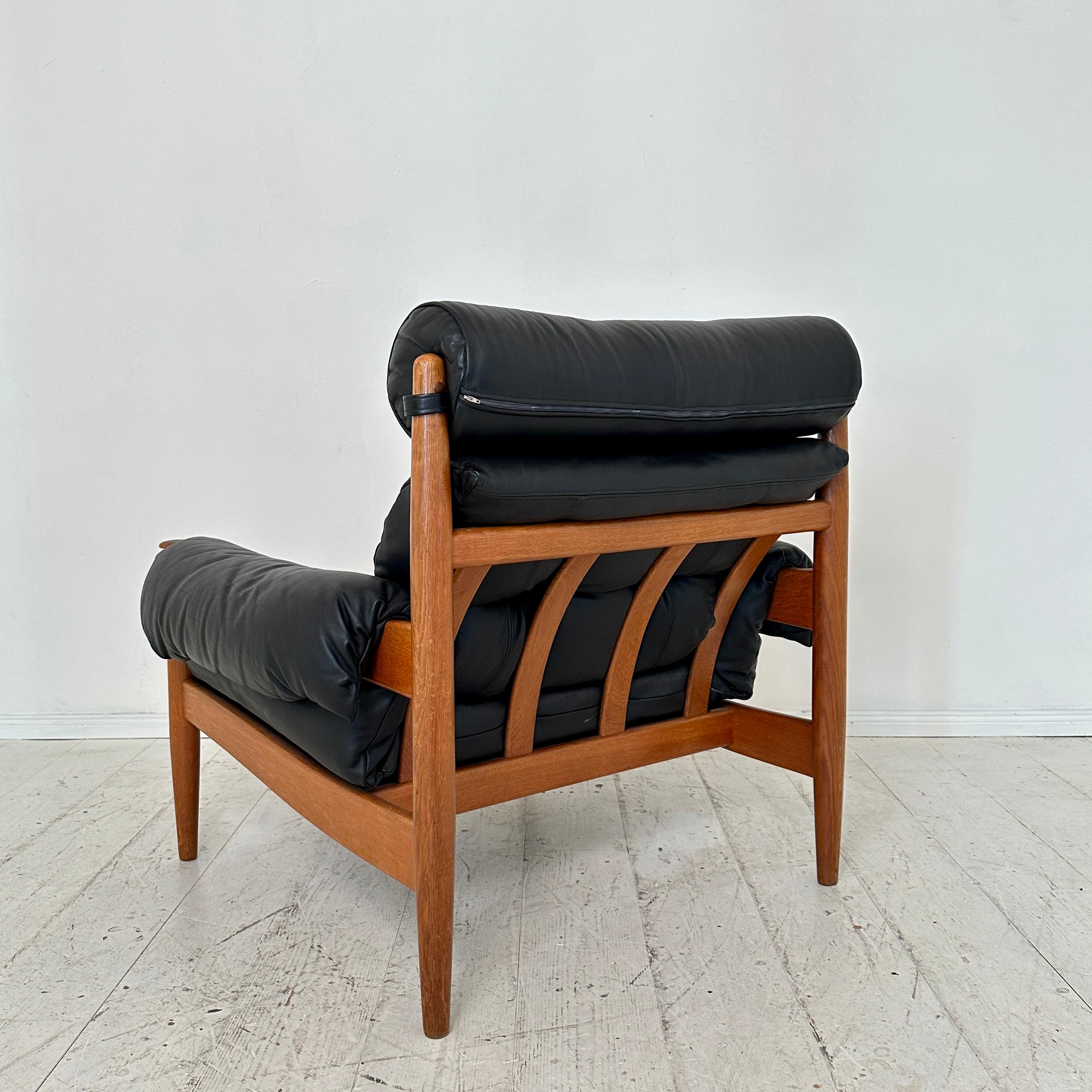 Large Oak and Black Leather Armchair by Eric Merthen , IRE Möbler, Sweden, 1960 4