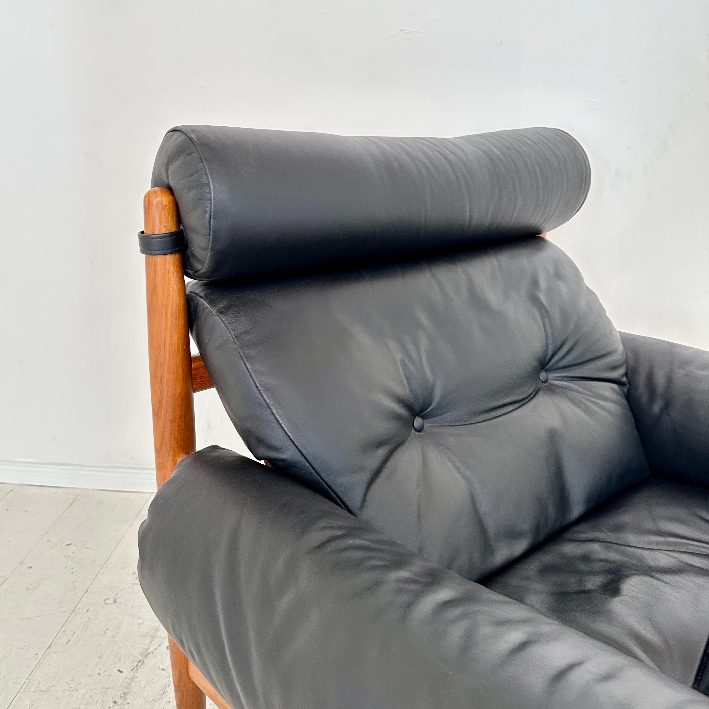 Large Oak and Black Leather Armchair by Eric Merthen , IRE Möbler, Sweden, 1960 8