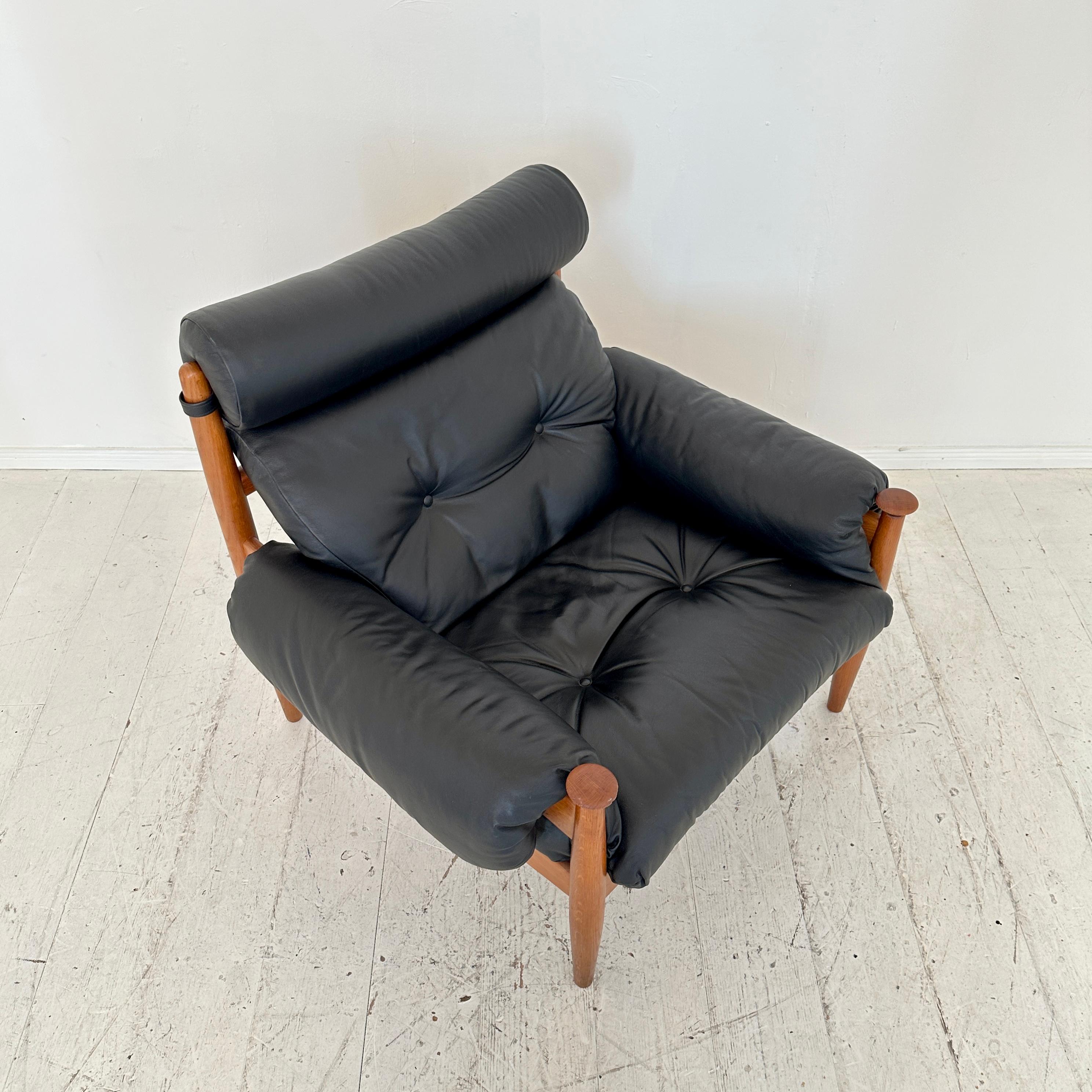 Large Oak and Black Leather Armchair by Eric Merthen , IRE Möbler, Sweden, 1960 9