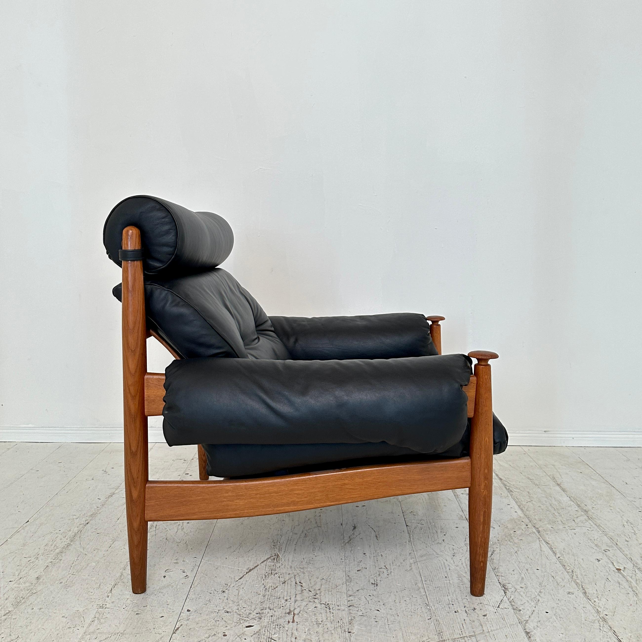 Large Oak and Black Leather Armchair by Eric Merthen , IRE Möbler, Sweden, 1960 2