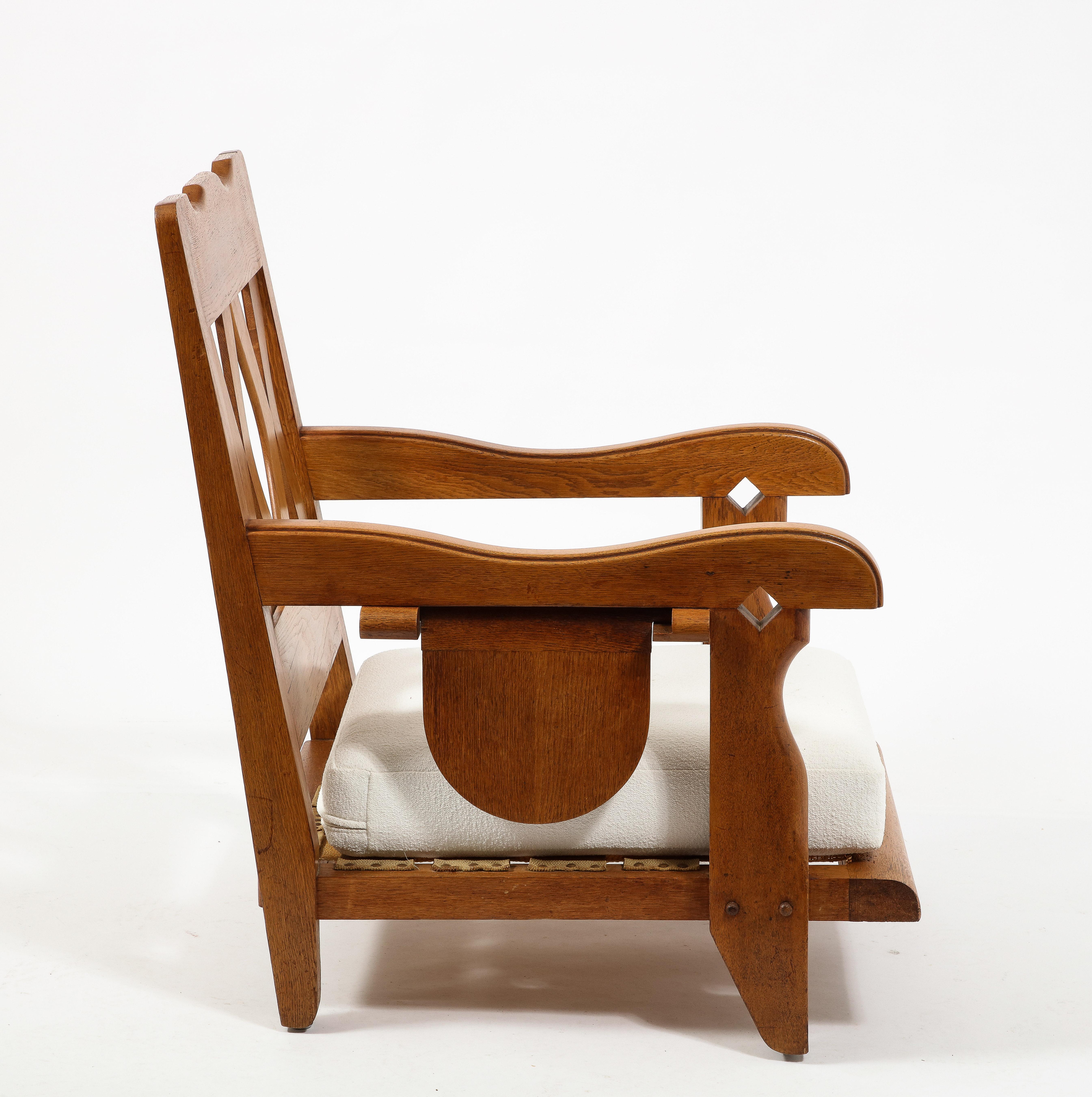 Grand fauteuil en Oak & Bouclé par Guillerme and Chambron, France 1950's en vente 4