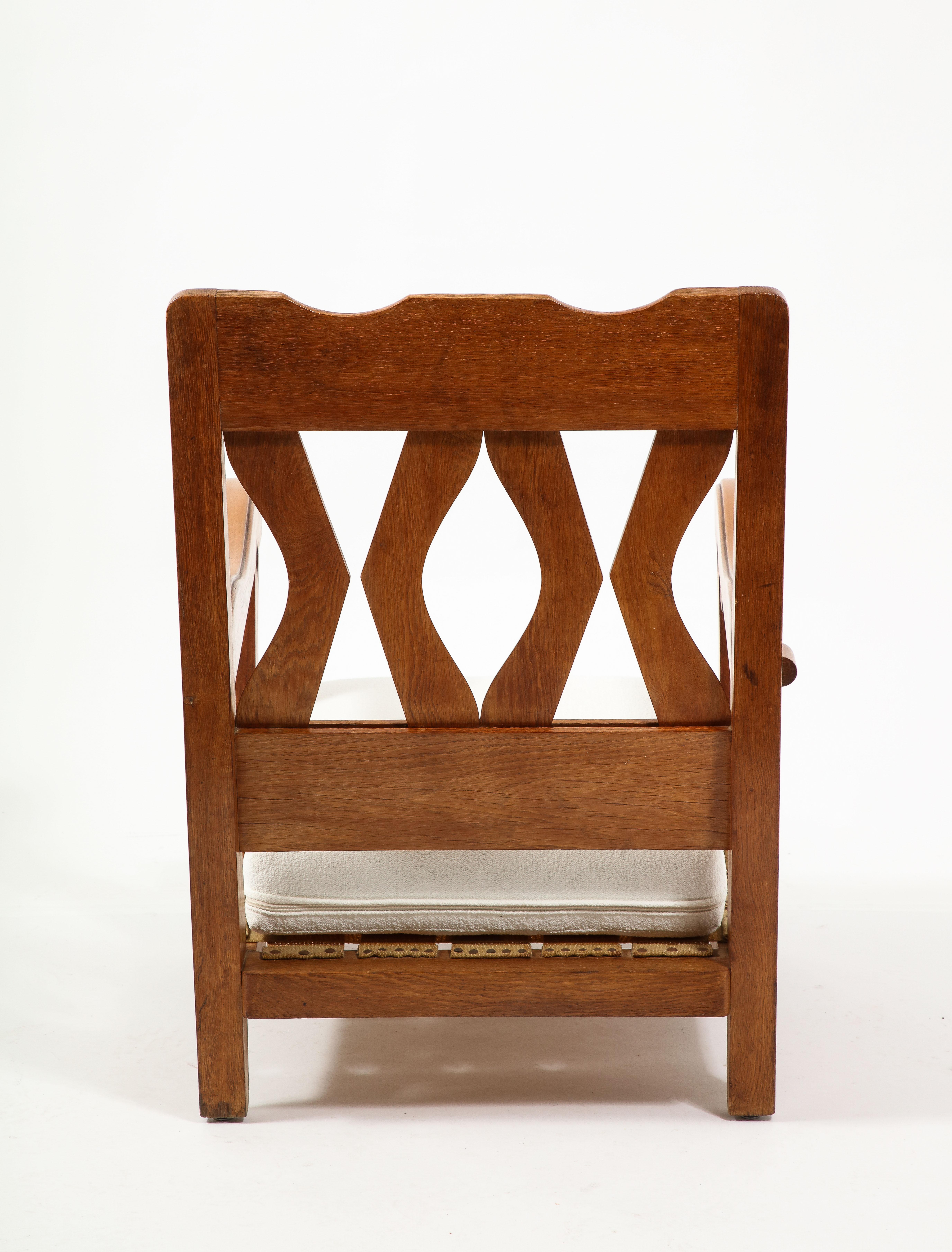 Grand fauteuil en Oak & Bouclé par Guillerme and Chambron, France 1950's en vente 6