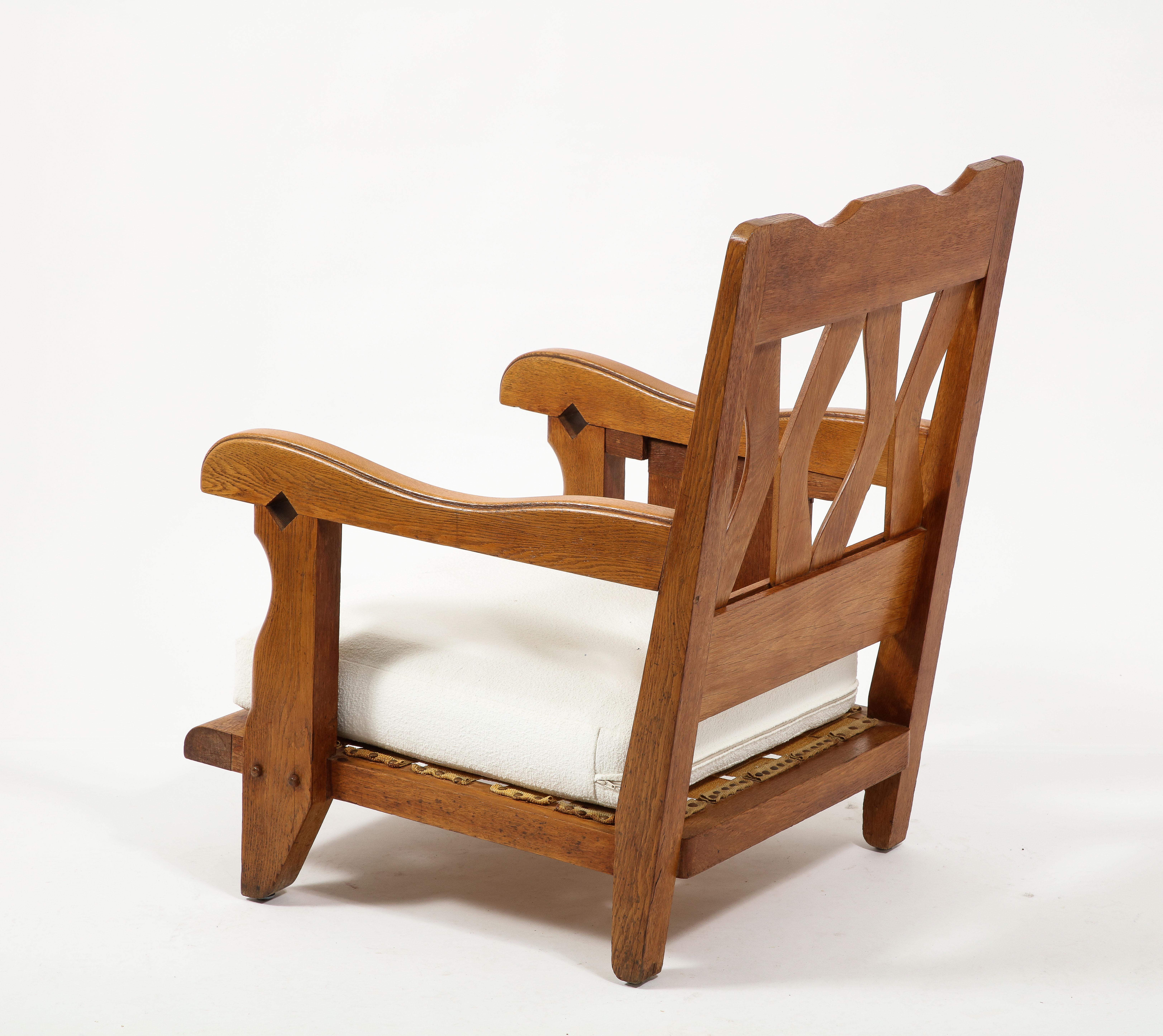 Grand fauteuil en Oak & Bouclé par Guillerme and Chambron, France 1950's en vente 7