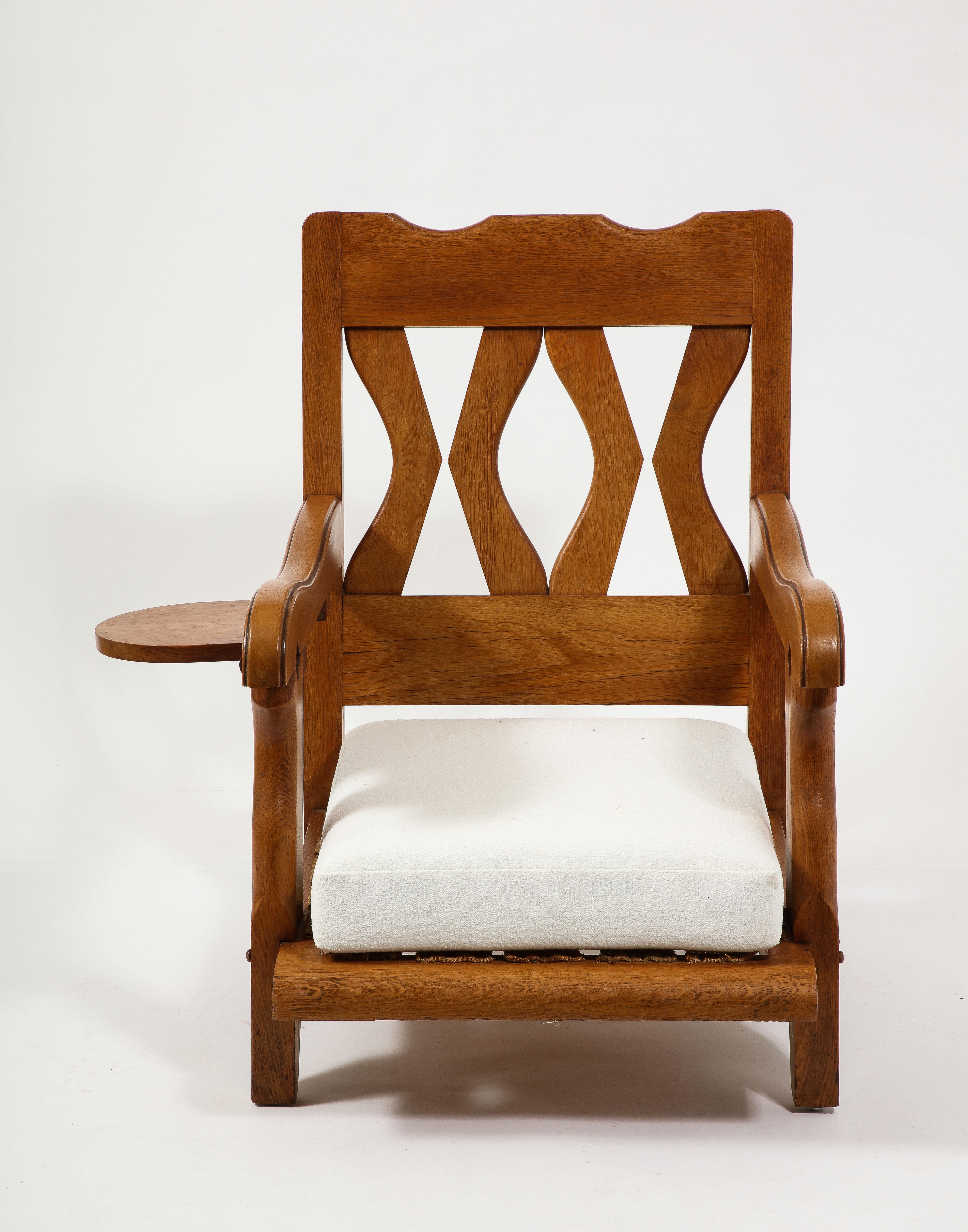Européen Grand fauteuil en Oak & Bouclé par Guillerme and Chambron, France 1950's en vente