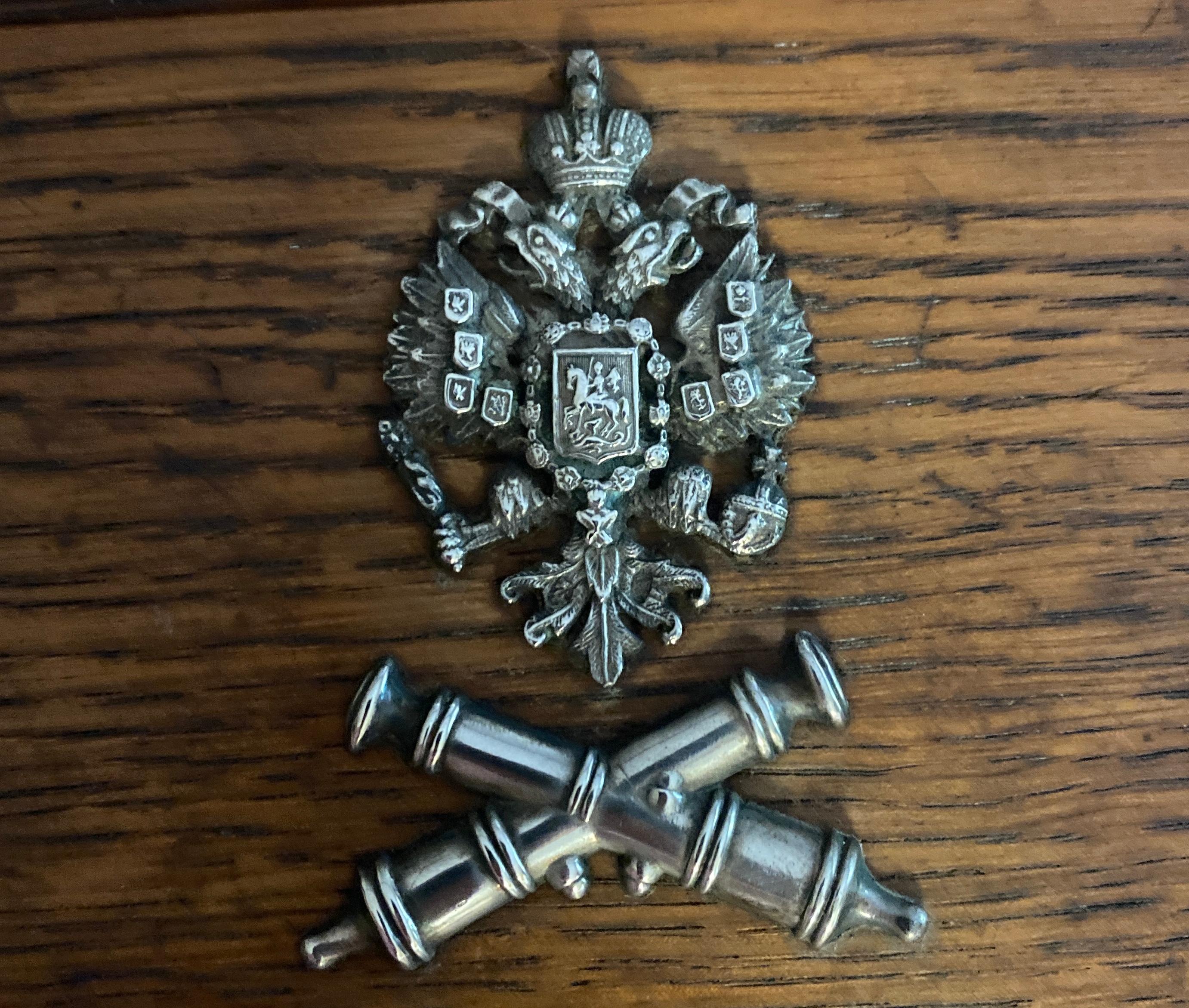 Grande boîte en chêne avec aigles Romanov à double tête de style militaire, vers 1900 en vente 5