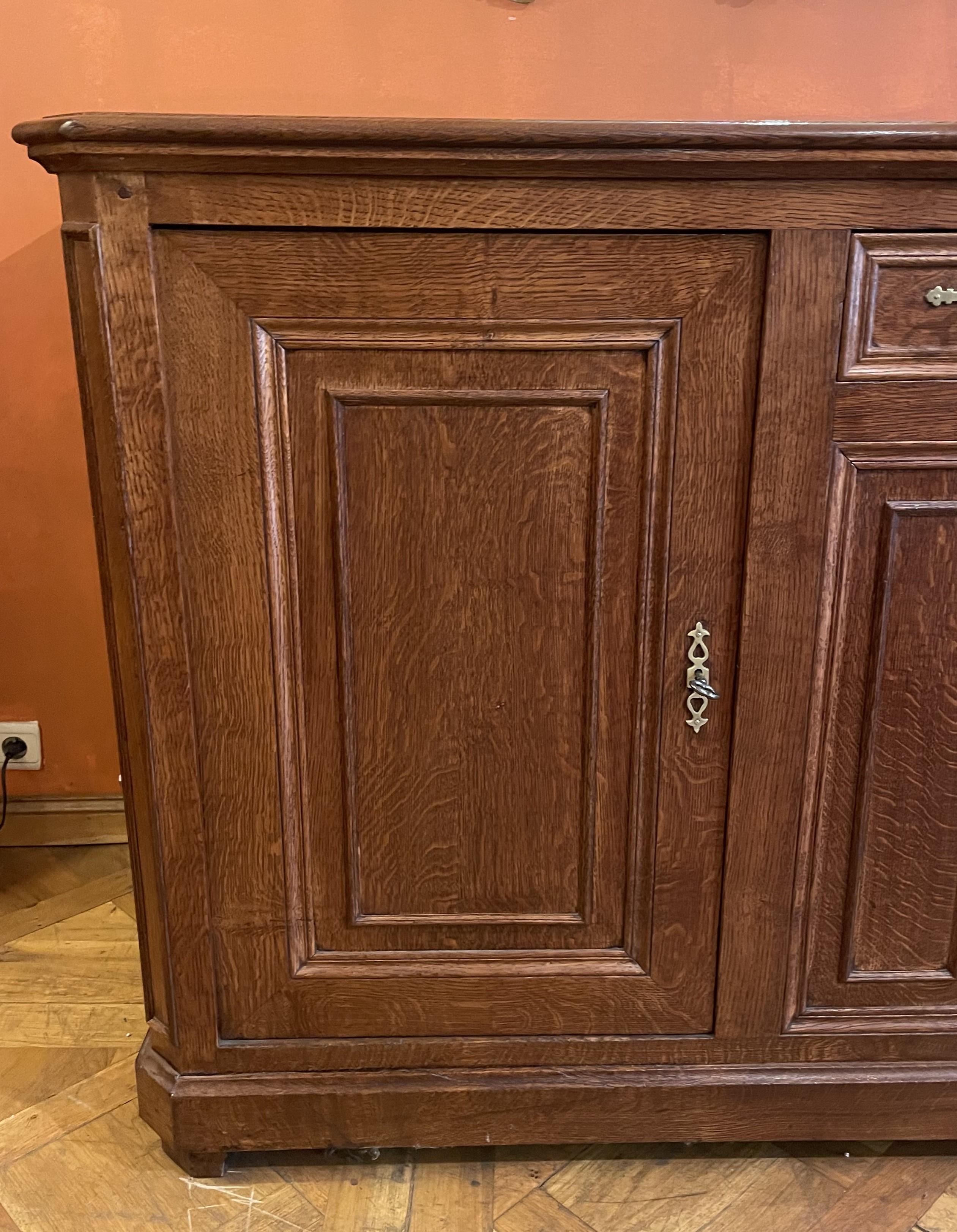 Luigi Filippo Grande buffet a due ante in Oak - XIX secolo in vendita