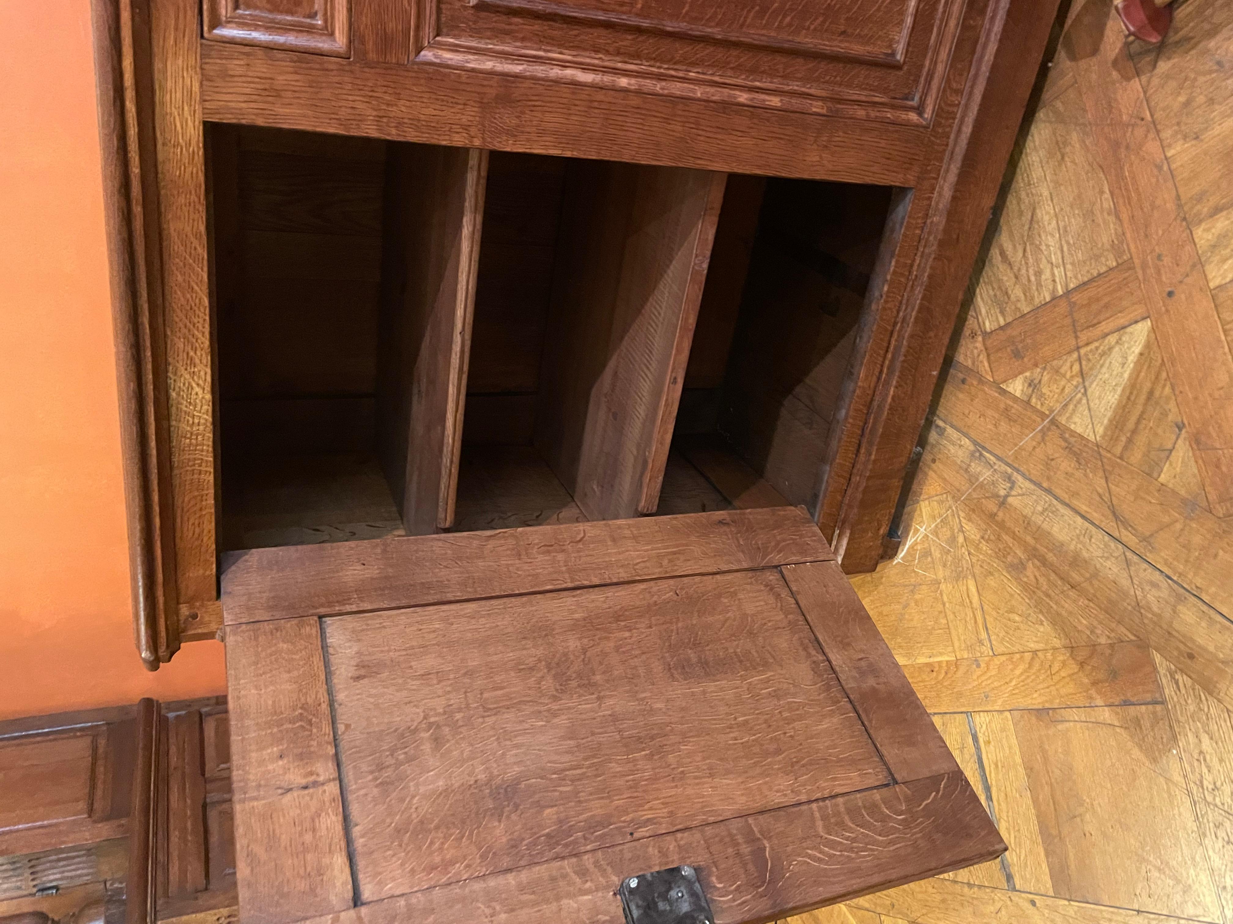 Grande buffet a due ante in Oak - XIX secolo in vendita 1