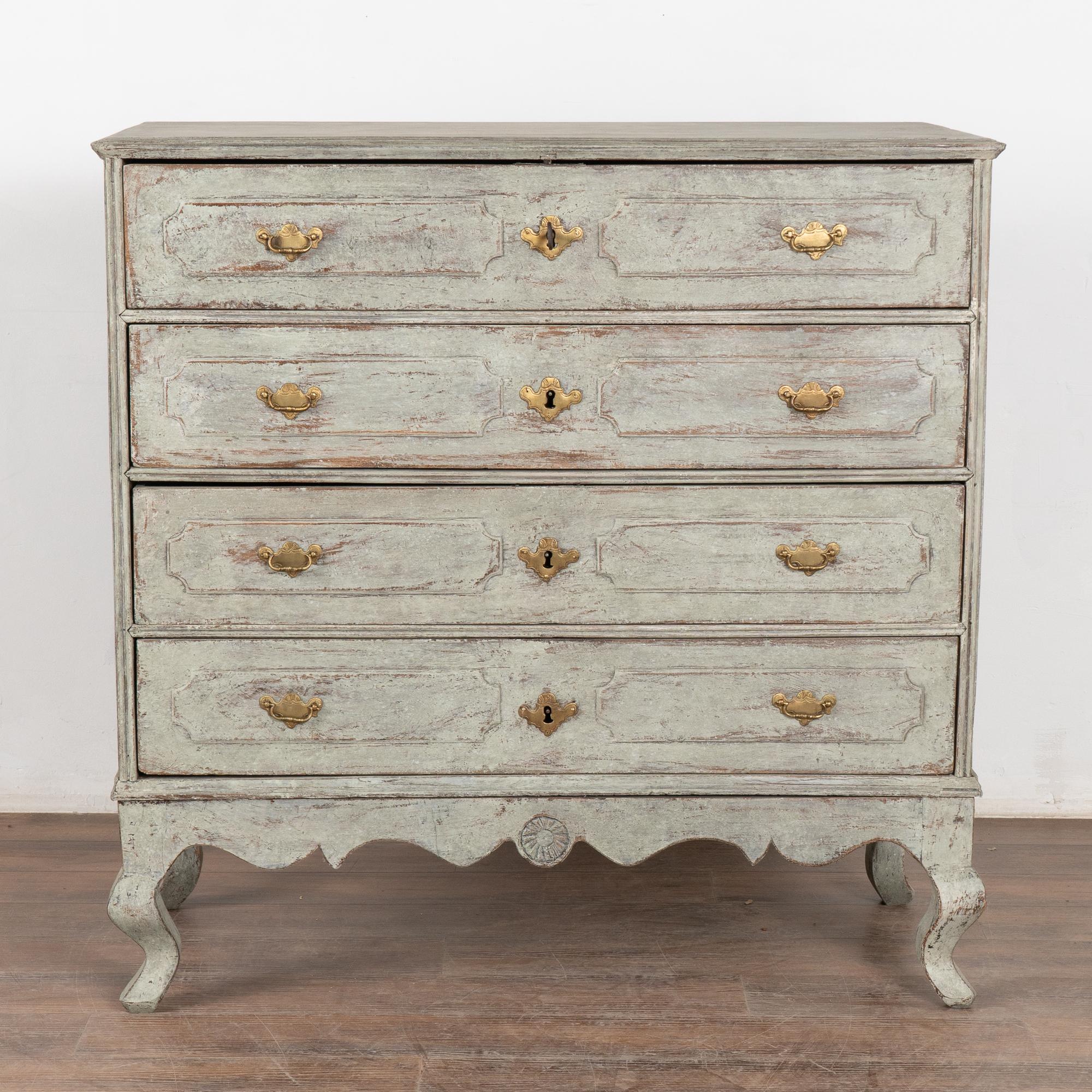 Svedese Grande cassettone in Oak a quattro cassetti, Svezia, circa 1800 in vendita