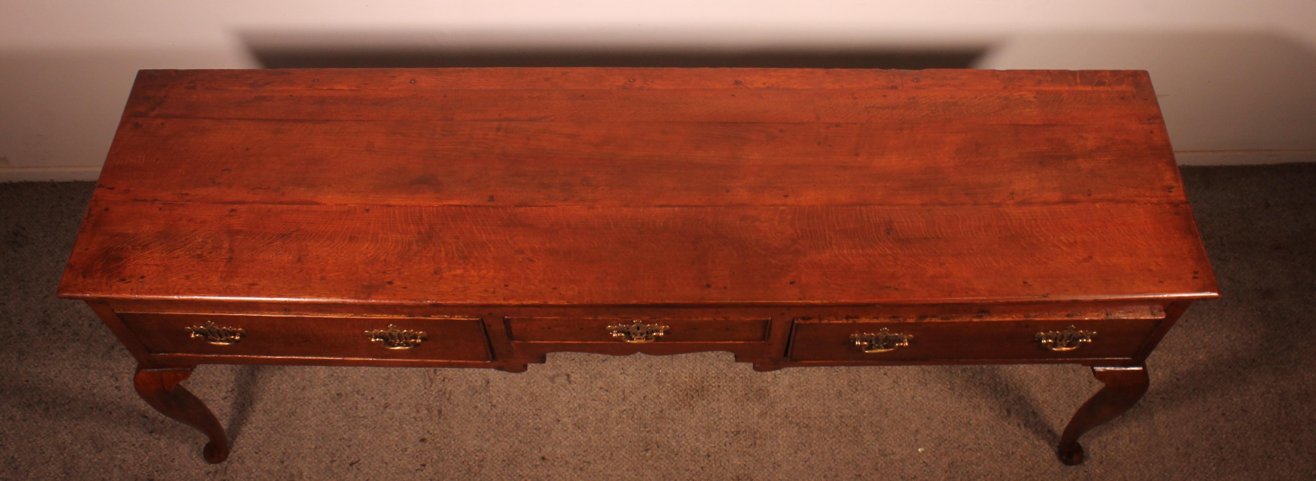 Consola o cómoda grande de roble con tres cajones - Siglo XVIII en venta 3