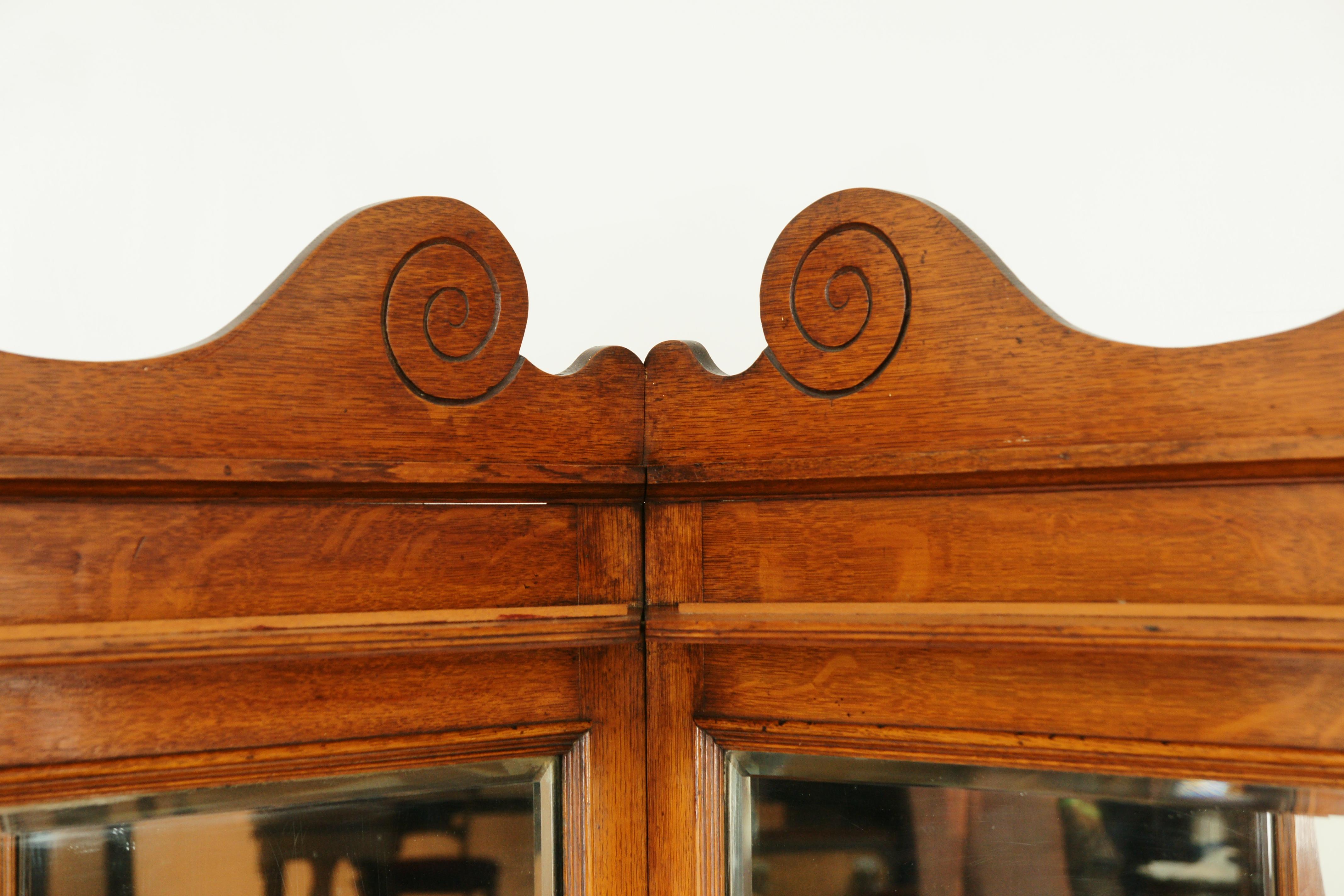 Scottish Antique Corner Cabinet, Mirror Back Oak Cabinet, Entryway,  Scotland 1900, H050 For Sale