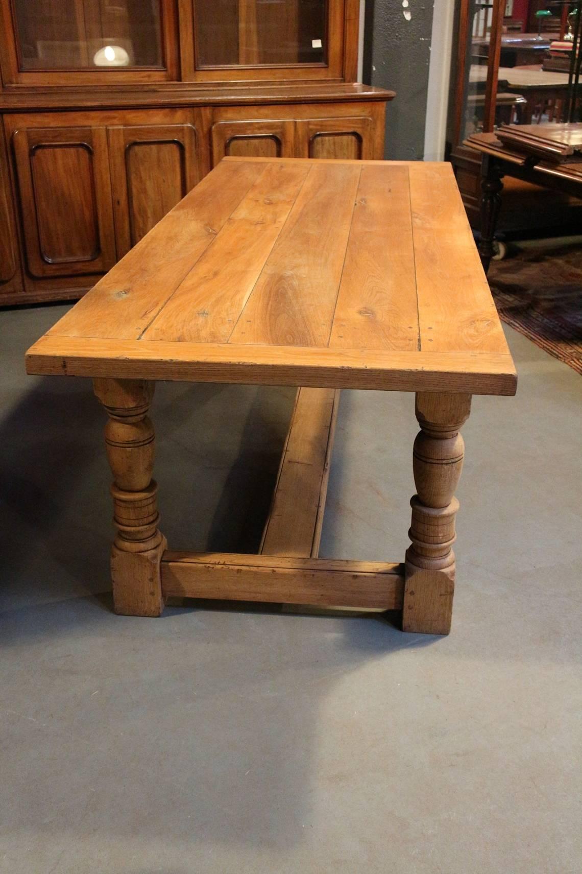 Large Oak Dining Table In Excellent Condition In Eindhoven, NL