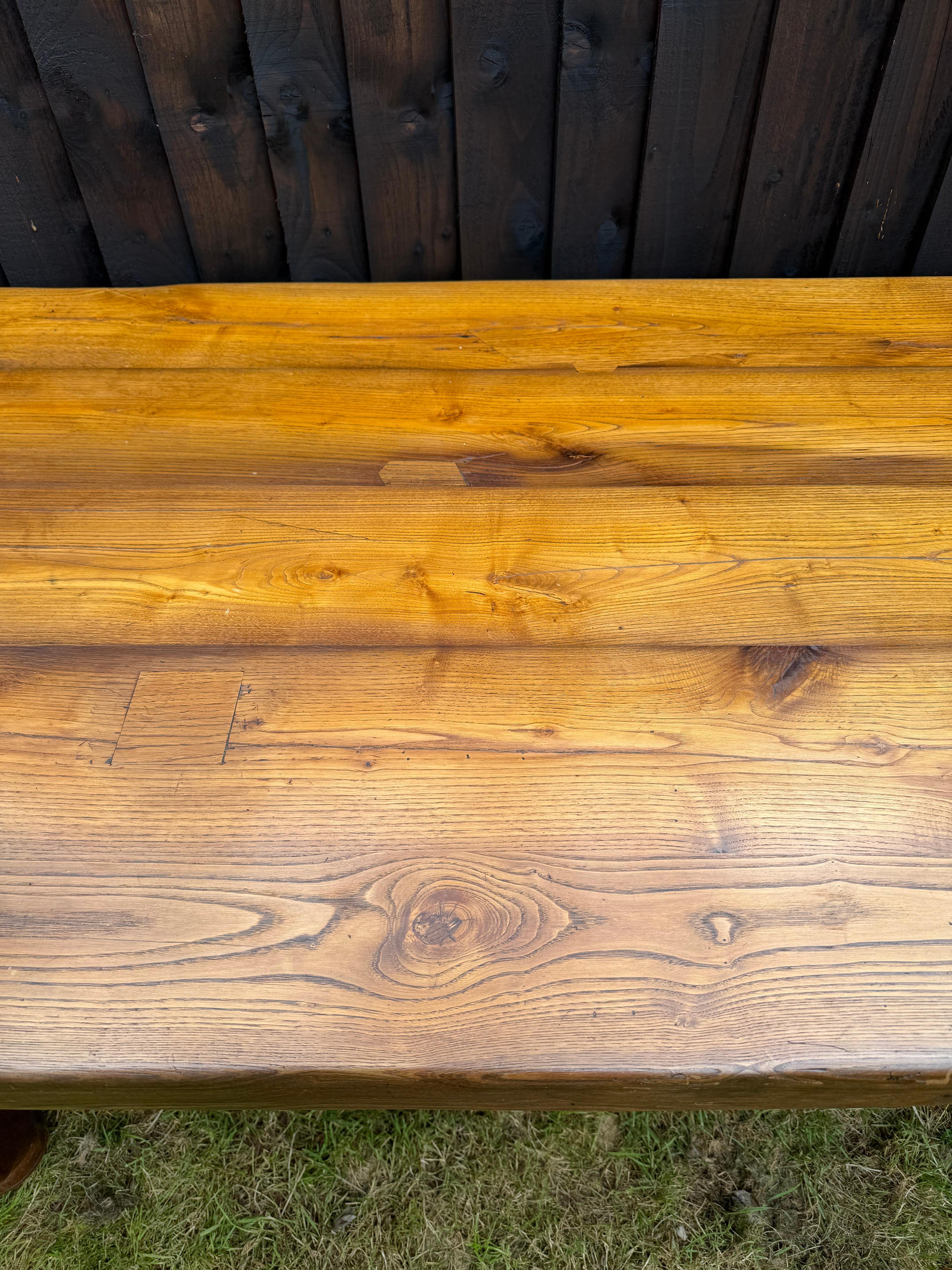 Large oak farmhouse table / refectory table In Good Condition For Sale In Budleigh Salterton, GB