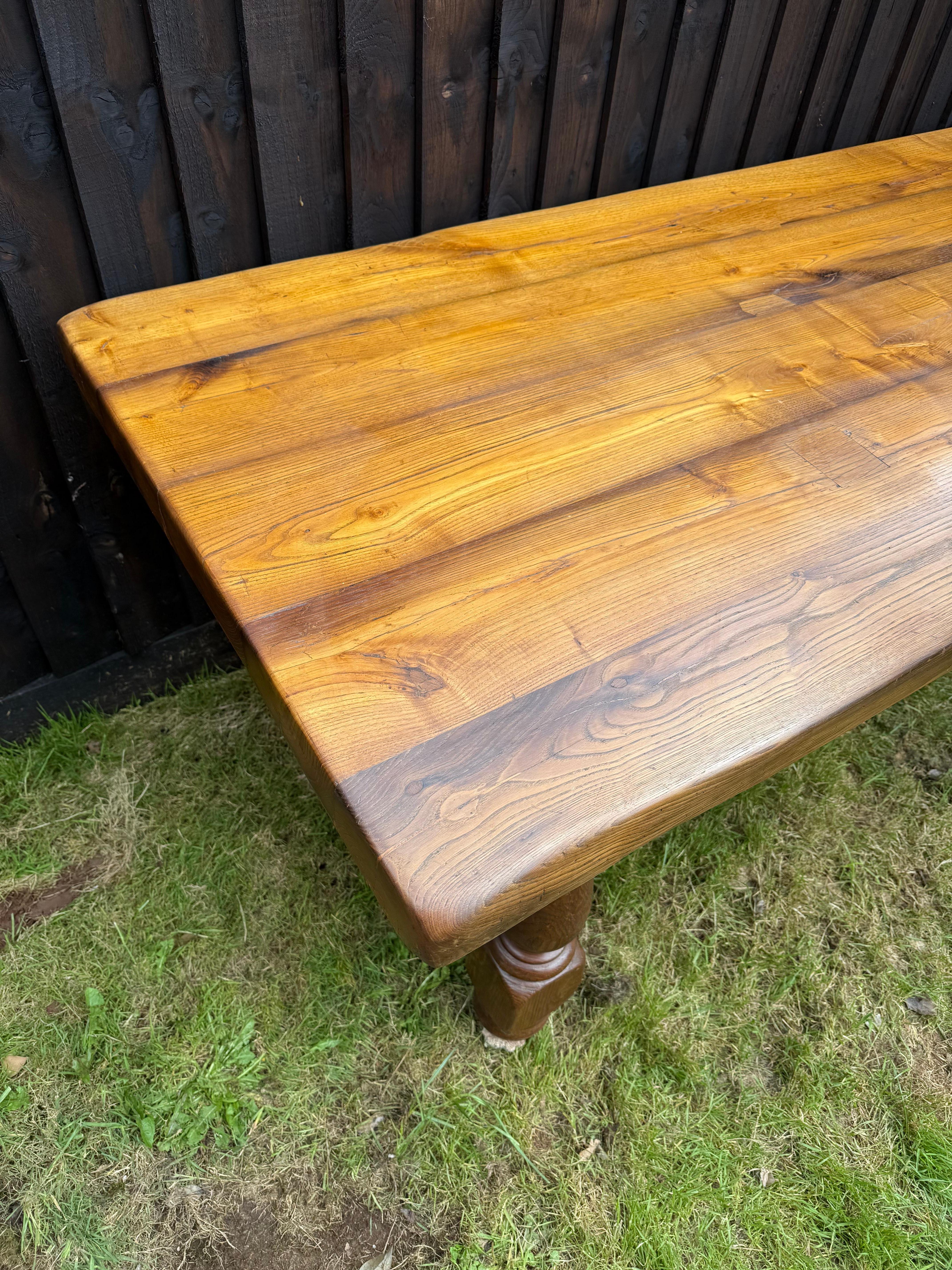 Oak Large oak farmhouse table / refectory table For Sale