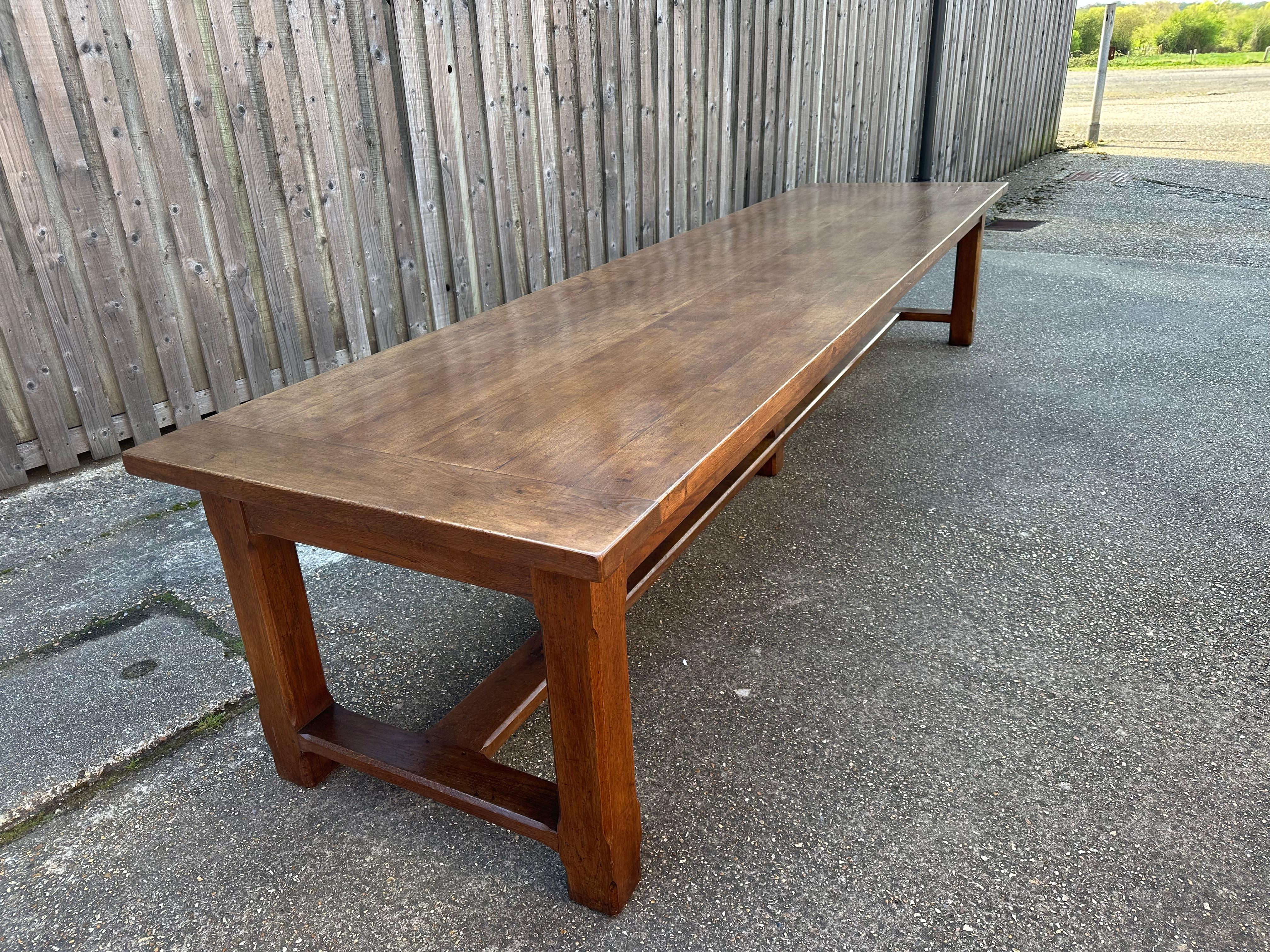 Large Oak French Farmhouse Table In Good Condition For Sale In Billingshurst, GB