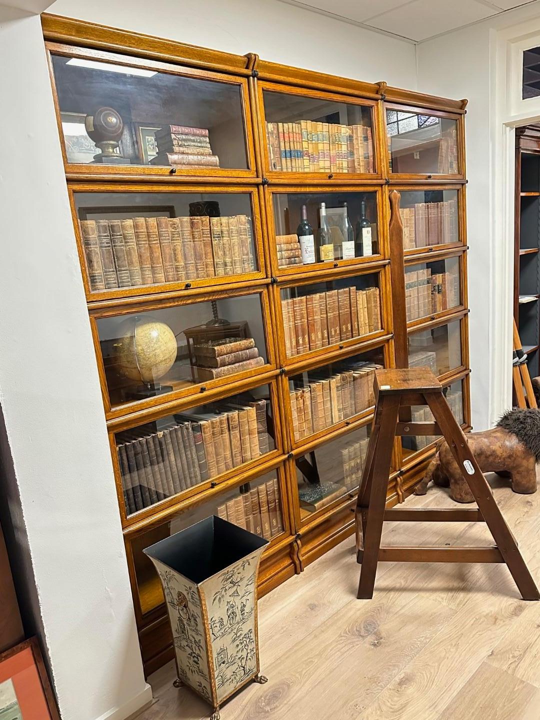 Large oak Globe Wernicke Bookcase For Sale 4