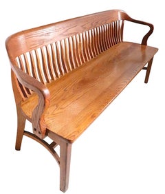 Grande panca da giuria in Oak, vicino a Gunlocke