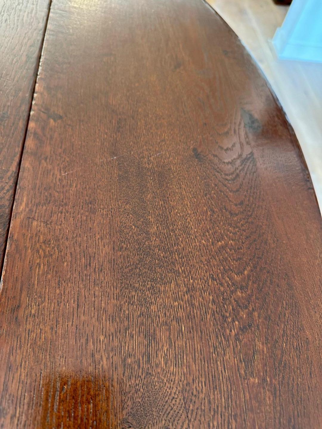 Large oak oval dining table In Good Condition In Eindhoven, NL