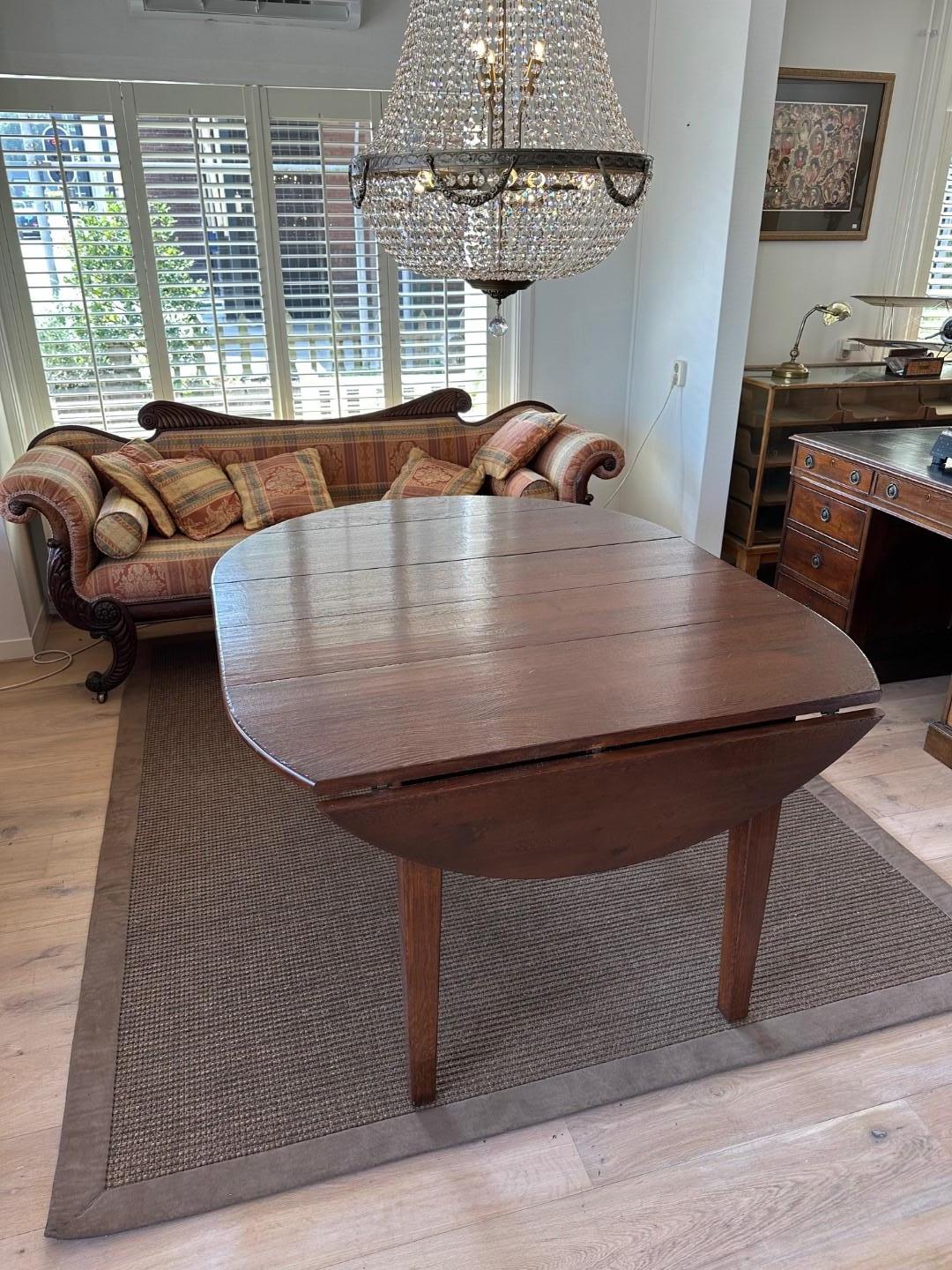 Large oak oval dining table 1