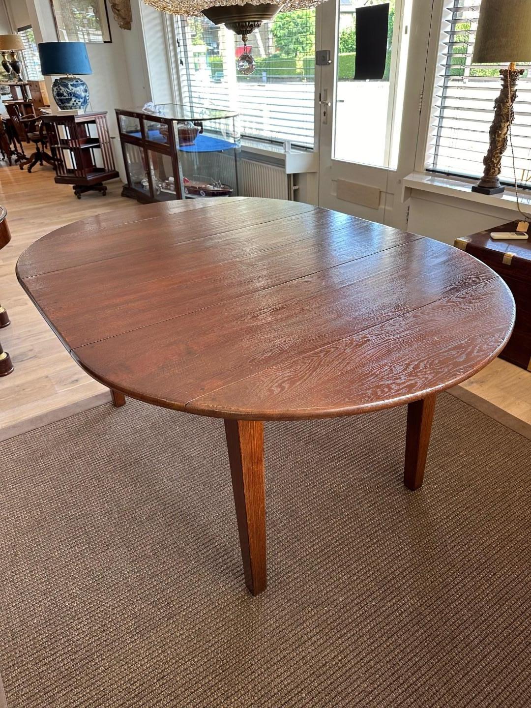 Large oak oval dining table 3