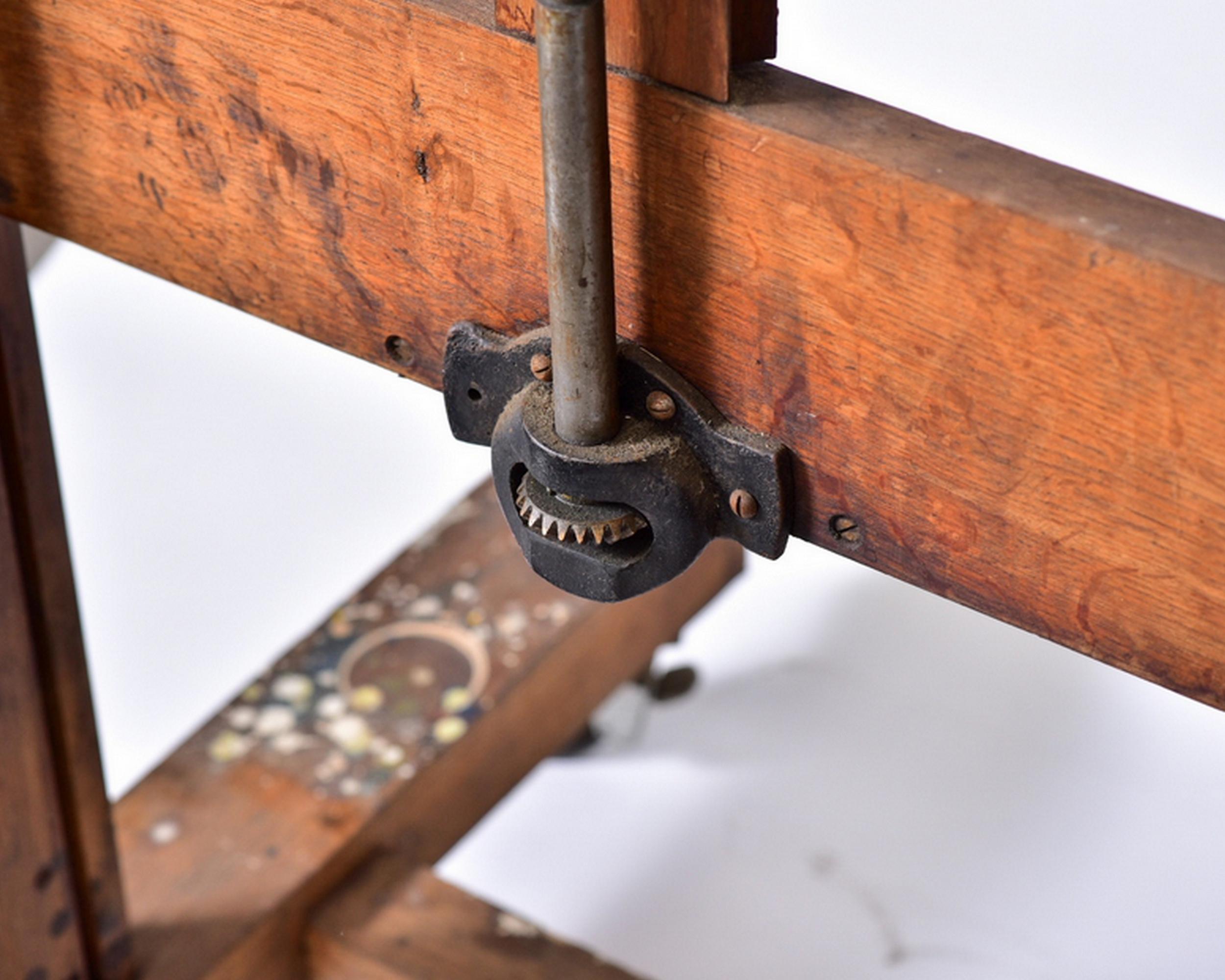 Large oak painter's easel, Paris, France, circa 1950 For Sale 1