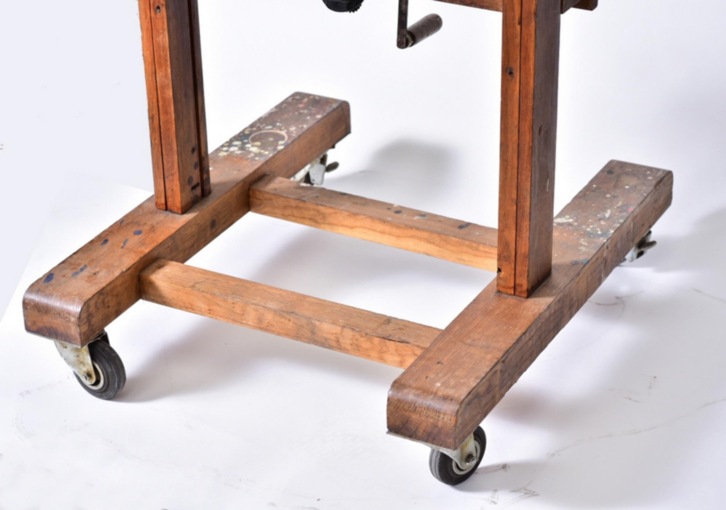 Large oak painter's easel, Paris, France, circa 1950 For Sale 3