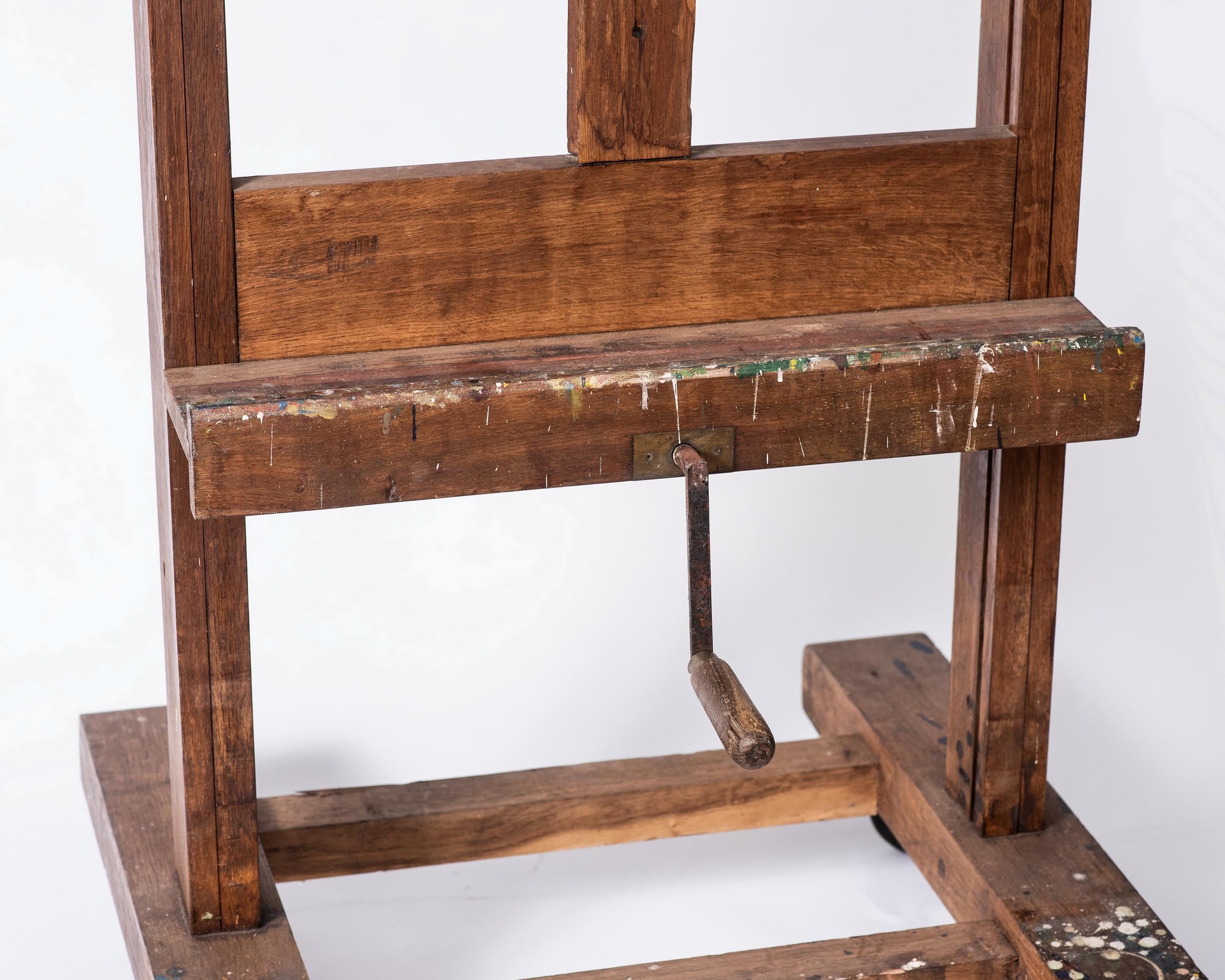 Large oak painter's easel, Paris, France, circa 1950 For Sale 4