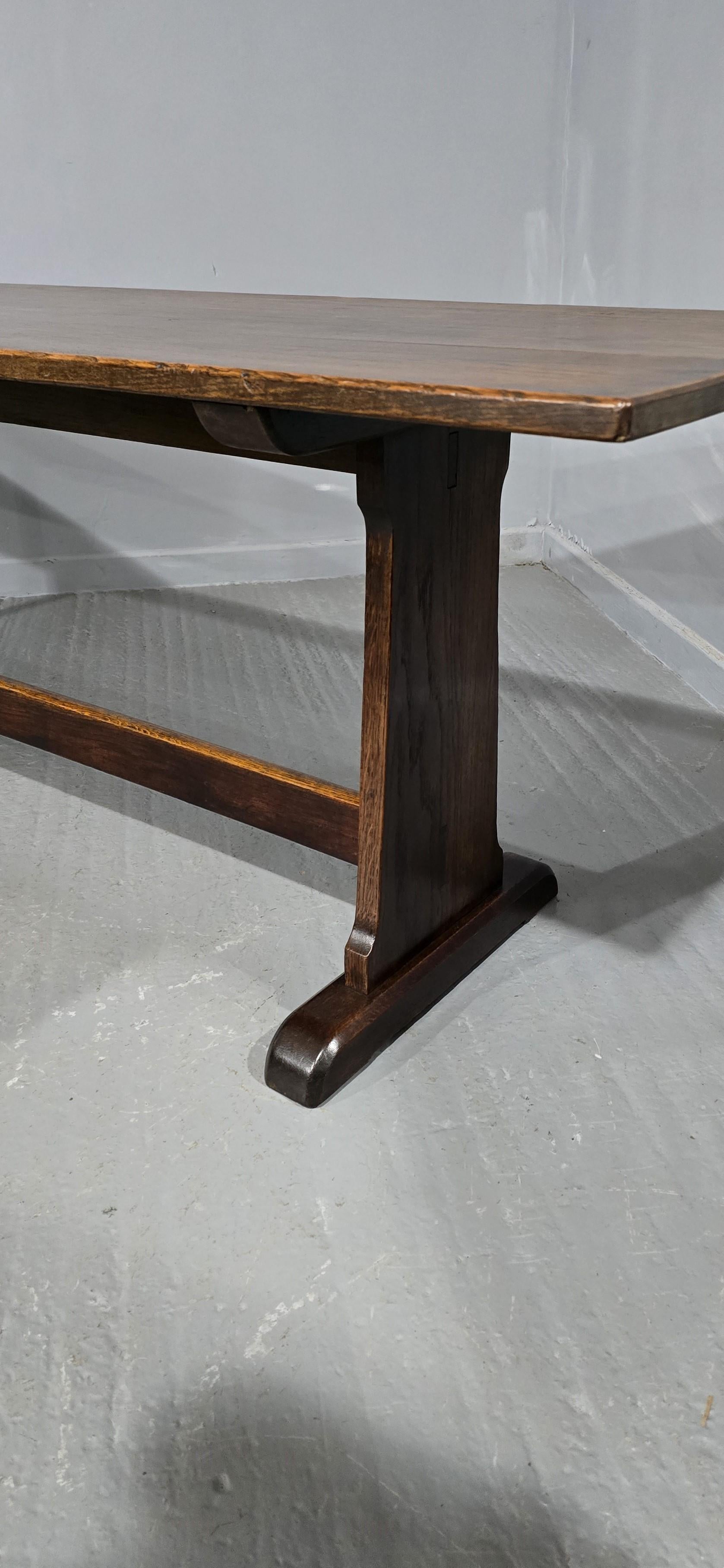 Large Oak Refrectory Kitchen Farmhouse Dining Table In Good Condition For Sale In Swadlincote, GB