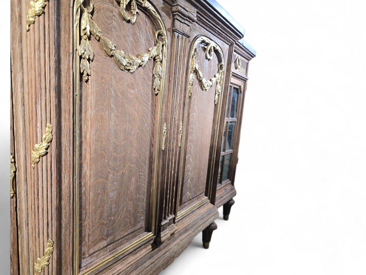 Large oak sideboard decorated with gilt bronze and marble – 19th century In Good Condition For Sale In Madrid, ES