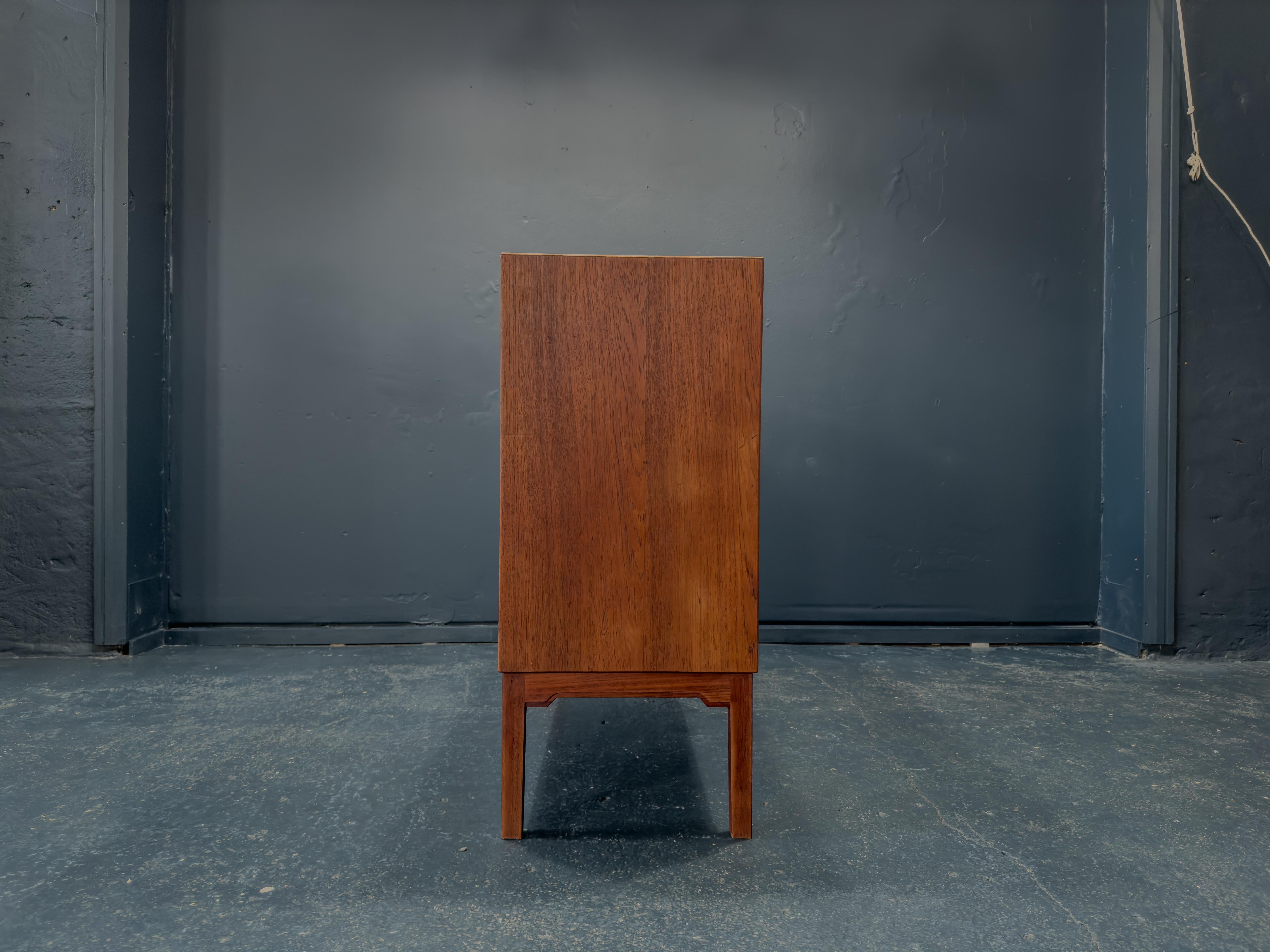 Credenza grande con cassetti in Oak in vendita 7