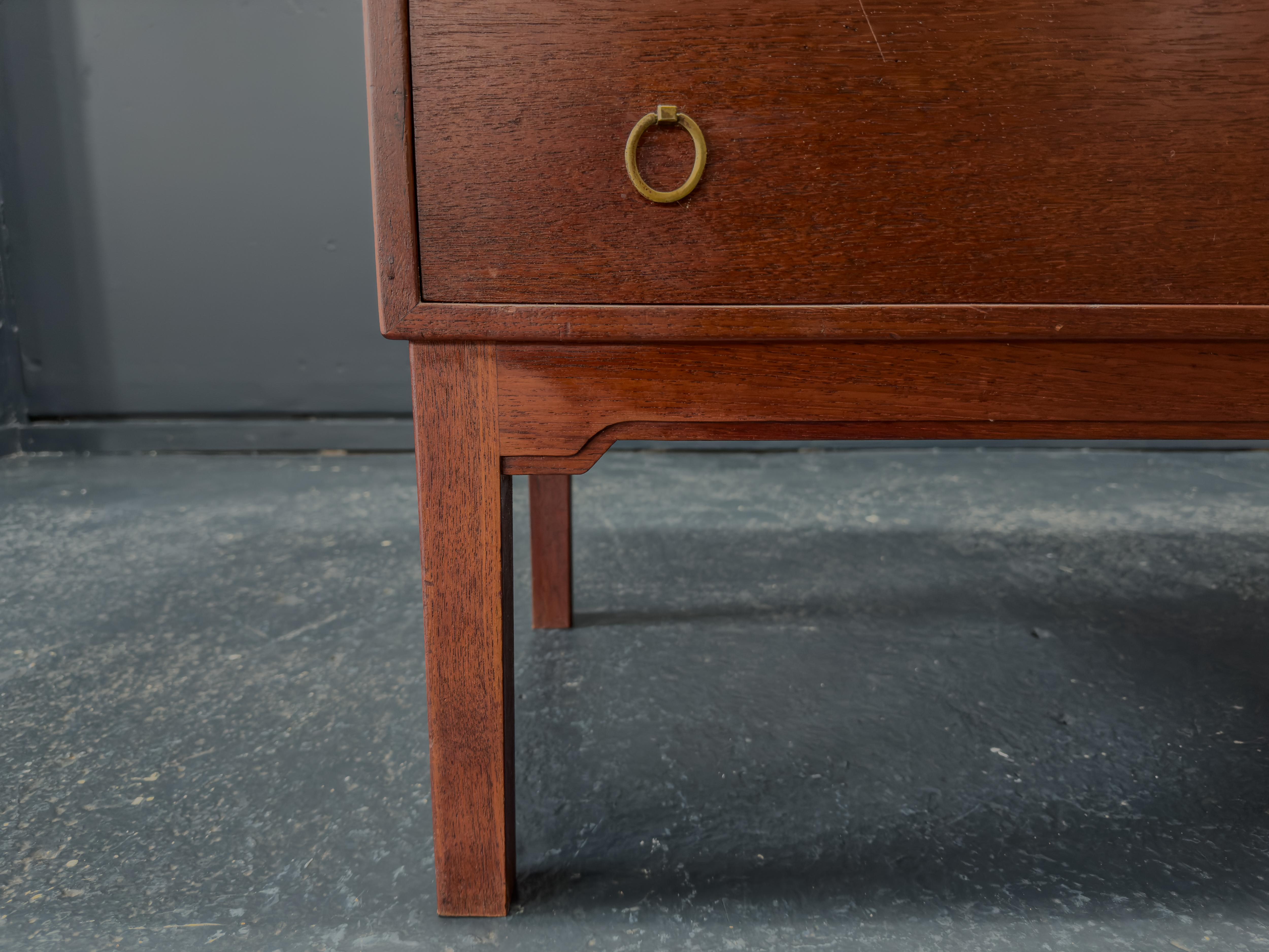 Metà XX secolo Credenza grande con cassetti in Oak in vendita