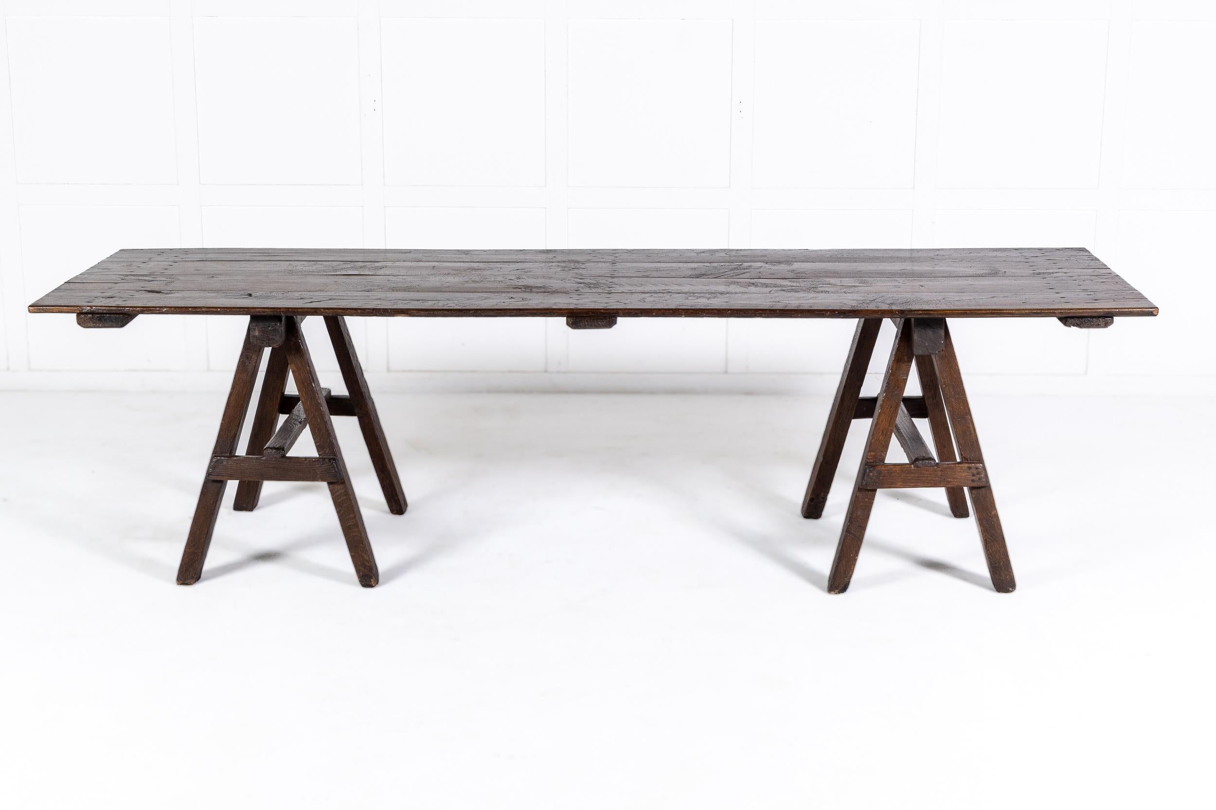Large Oak Trestle Table Circa 1900 In Good Condition For Sale In Gloucestershire, GB