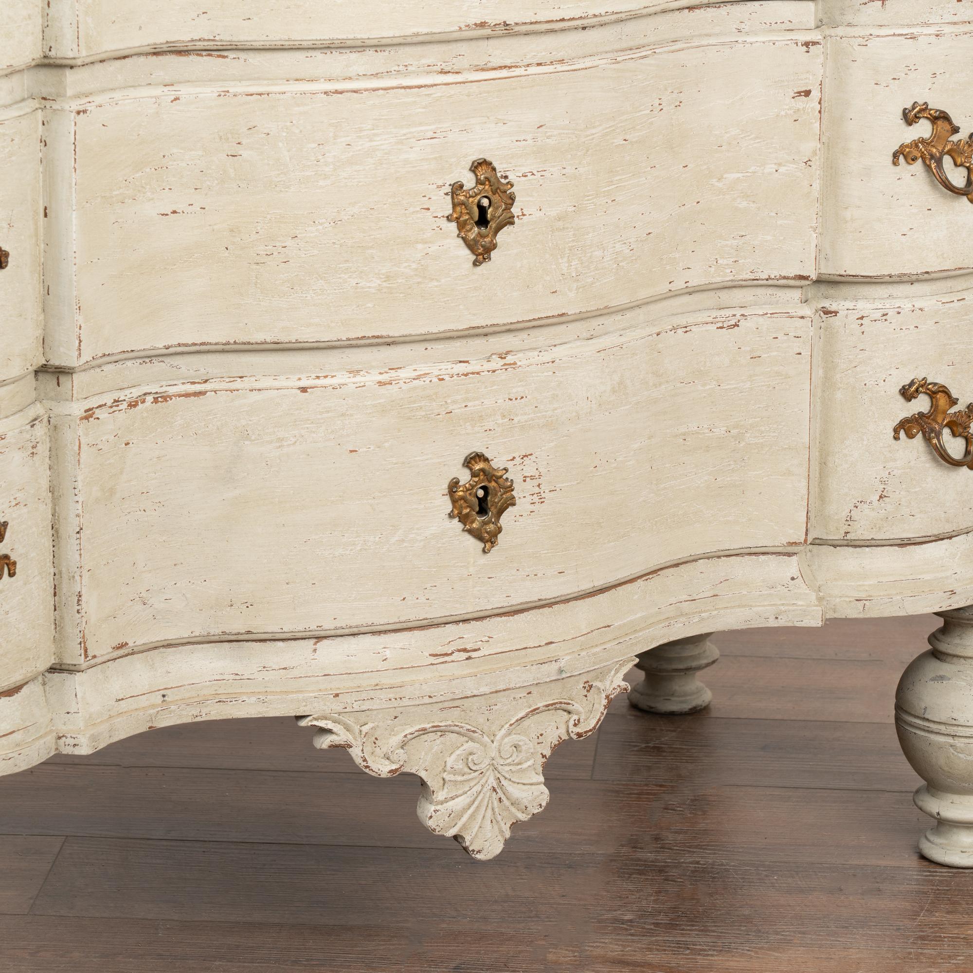 Large Oak White Painted Chest of Drawers, Denmark circa 1770 For Sale 1