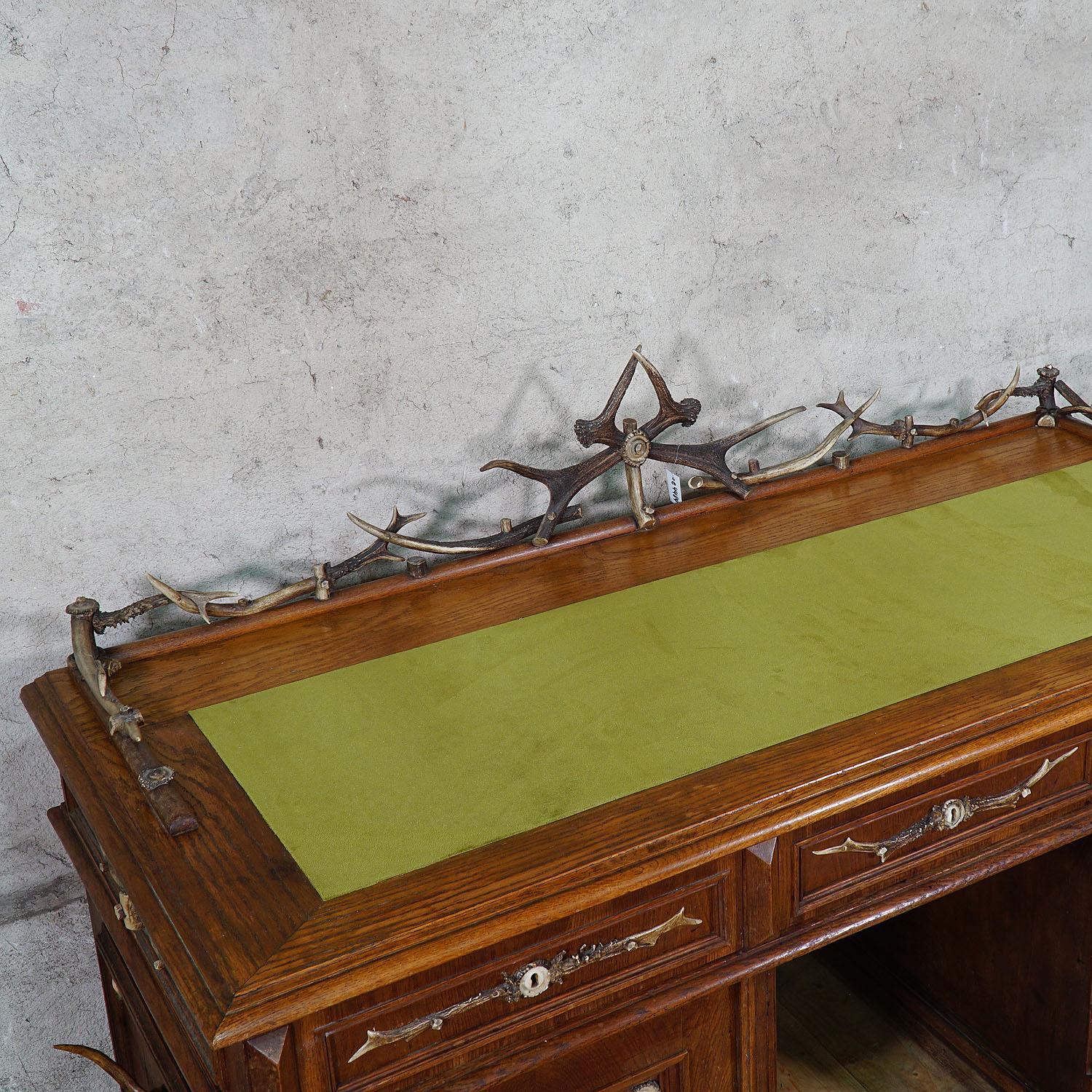 19th Century Large Oak Wood Desk with Antler Decorations by Rudolf Brix 1900 For Sale